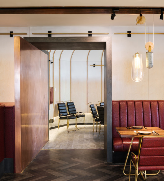 上海迪士尼小镇湖畔餐厅-29