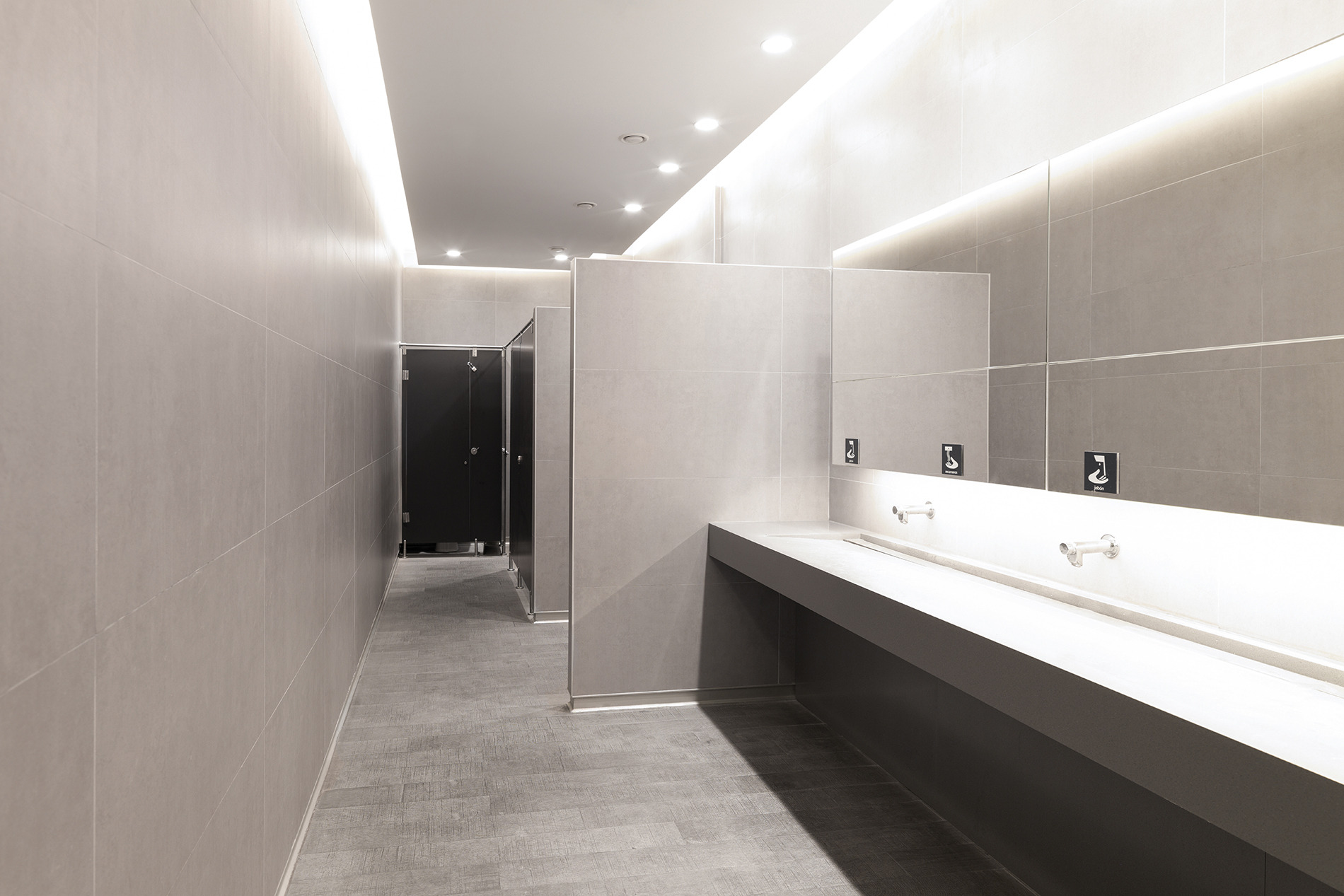 家乐福商场公共卫生间-0