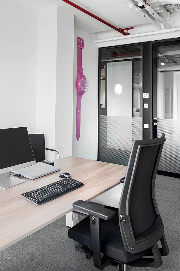 瑞士 Swatch 集团办公室及服务中心设计-63