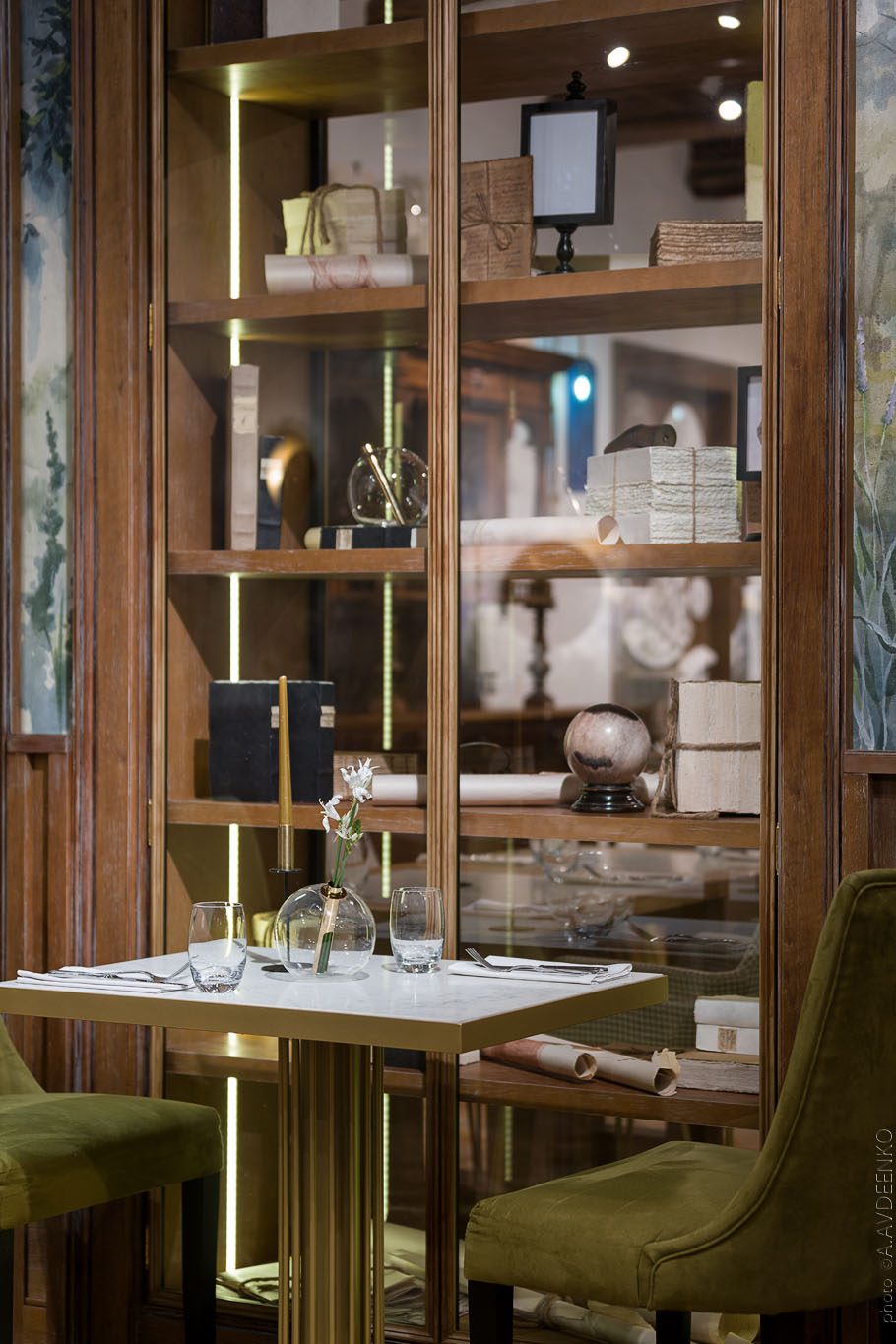 历史建筑中的现代餐厅 | DOM N10-11