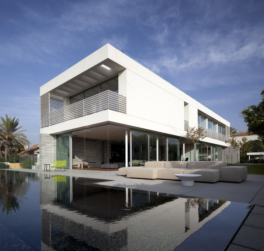 线性之家 | 利用石墙与木“Mashrabiya”打造四维空间-2