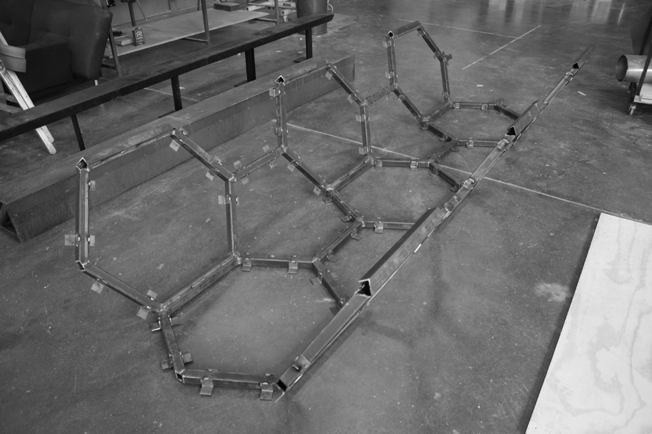 蜂巢城市：电梯 B-42