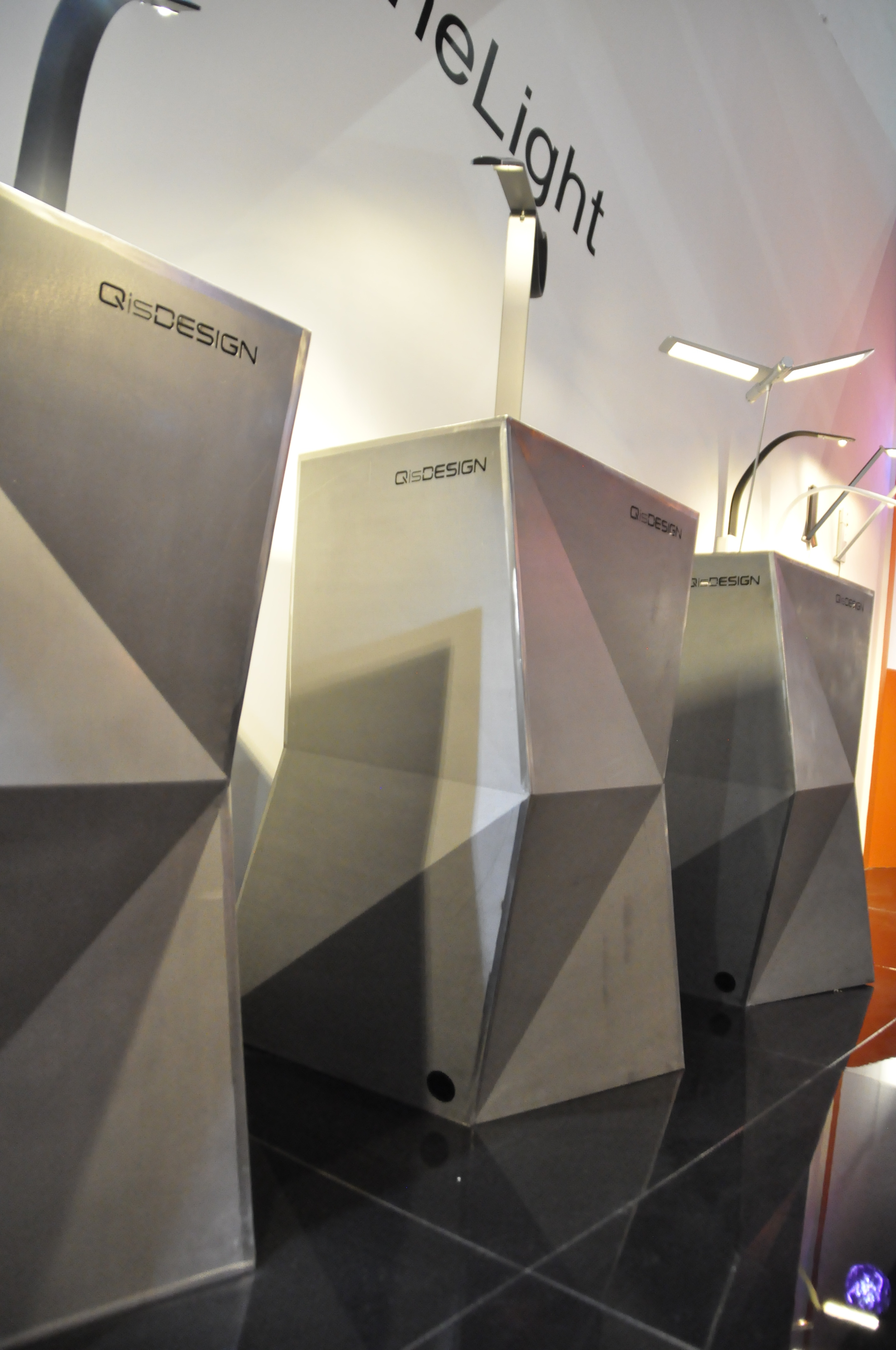 2017 年欧洲灯具展 QisDesign 展位设计-7