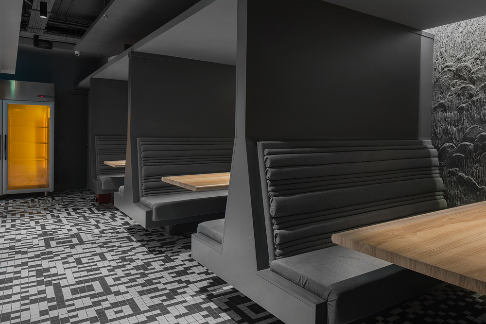 2019 年完成的酒吧室内设计案例解析-16