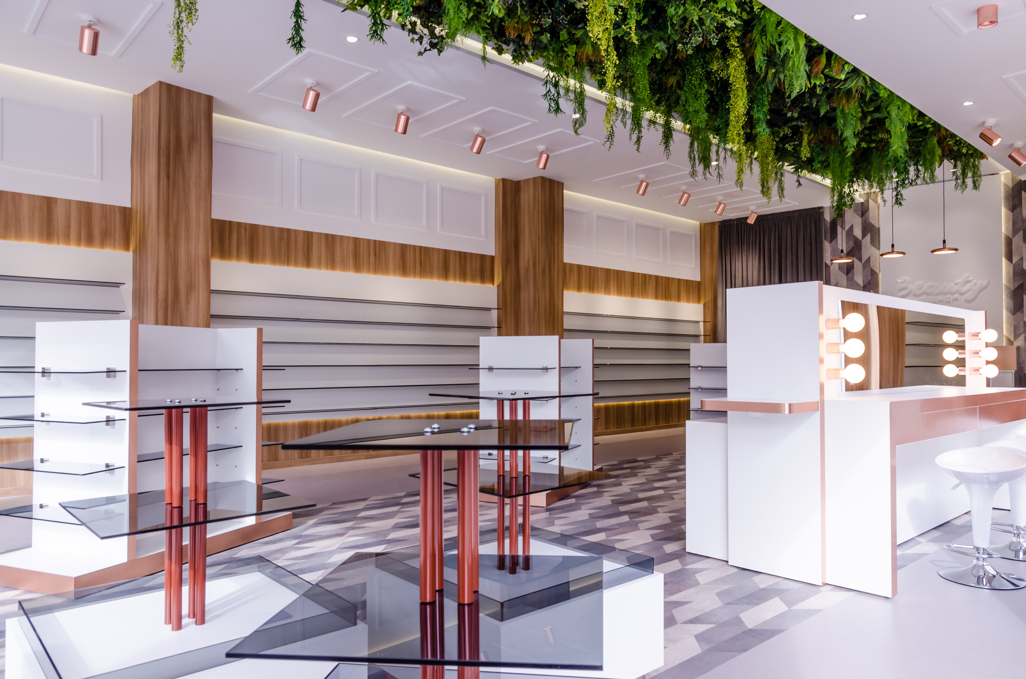 精致香氛护肤品店的永恒魅力-1