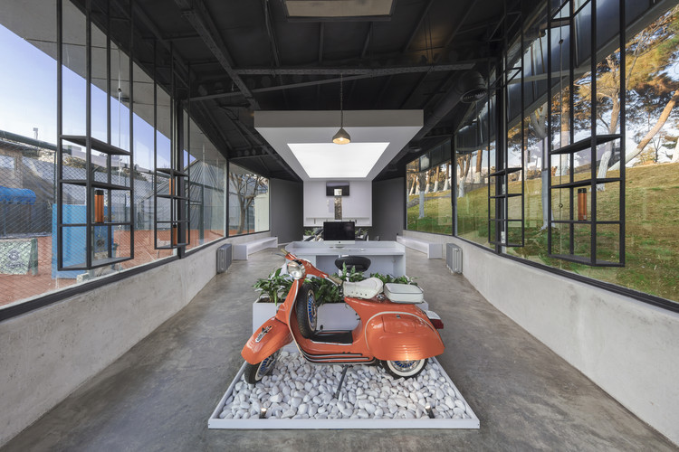 VIP 理发店,对称美学的极致运用-17