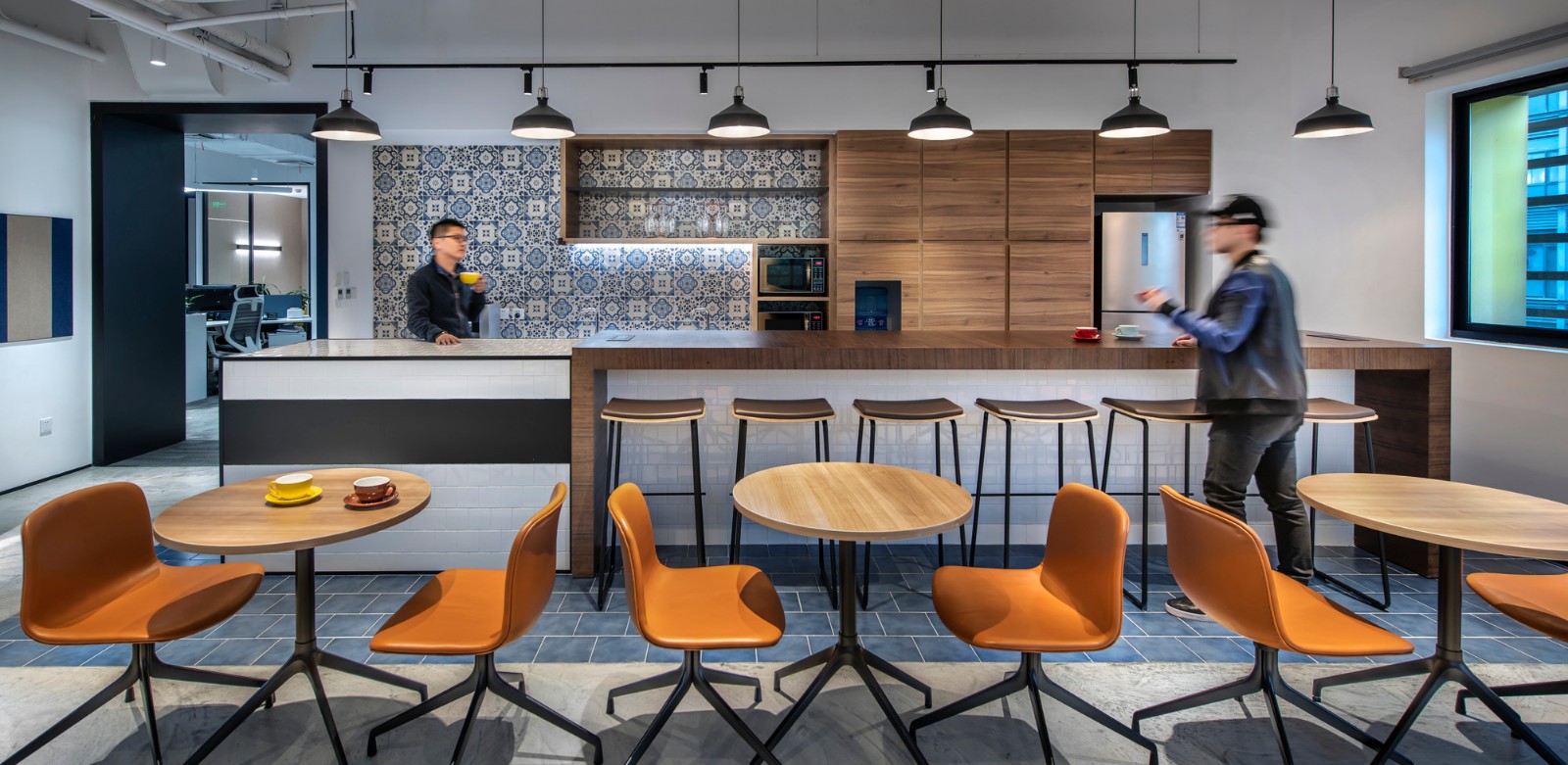 充满活力和协作精神的上海乐斯福中国总部  M Moser Associates-9