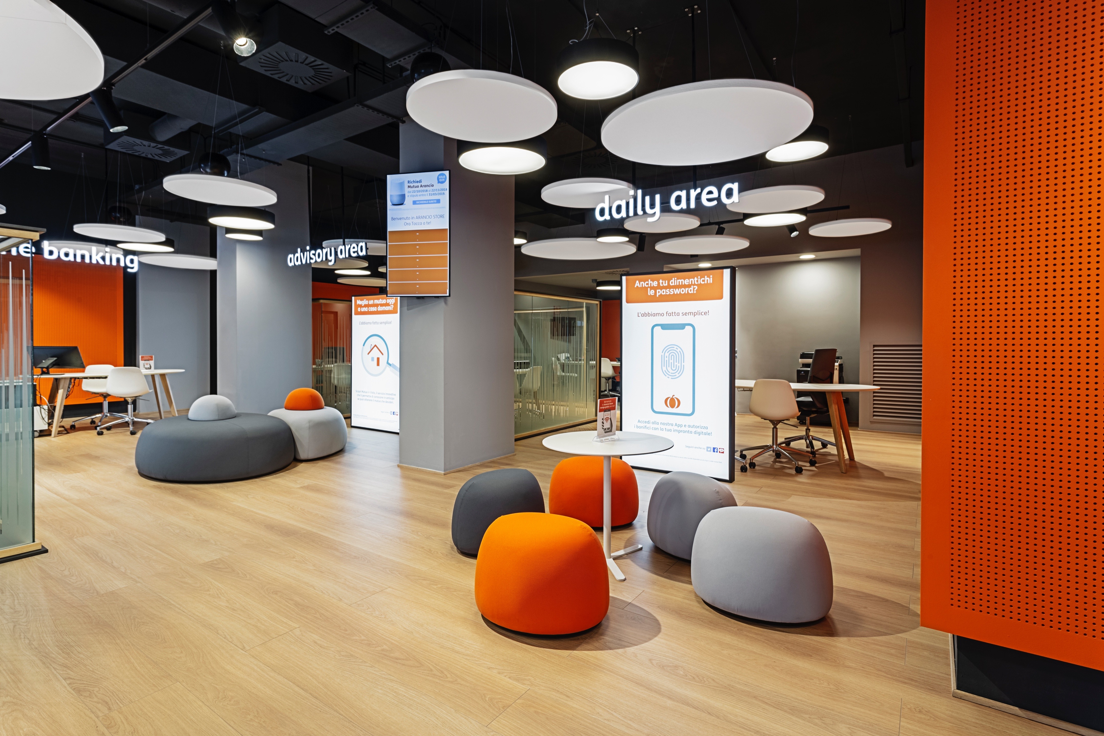 灵活多变的新银行空间 | ING 意大利分行新形象设计-1