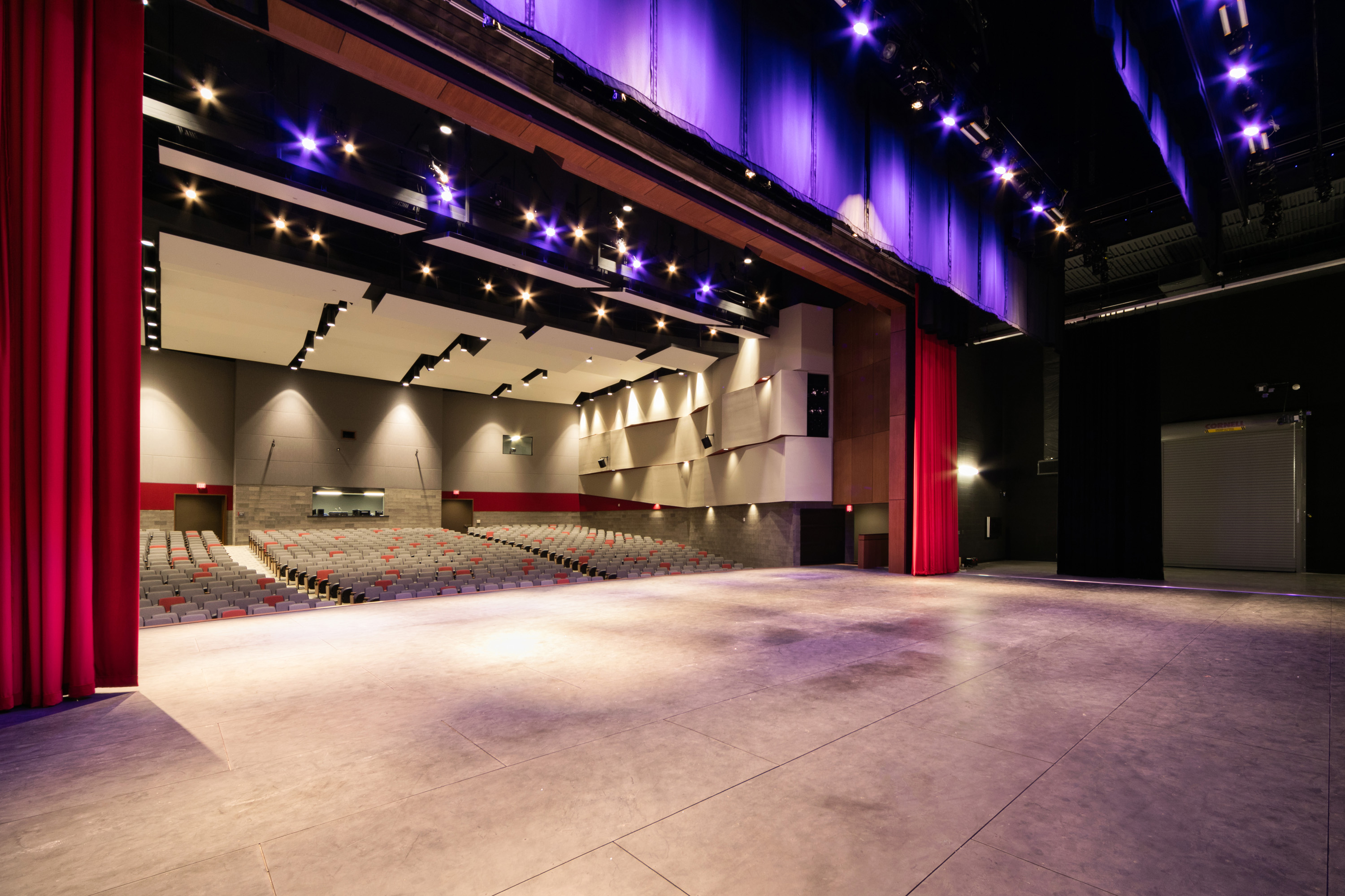 雷·布拉斯韦尔高中-10