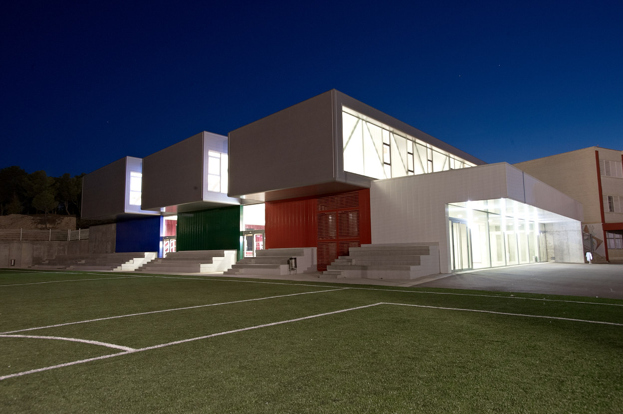 英国阿兰中学教学楼 · 创新型室内设计-6