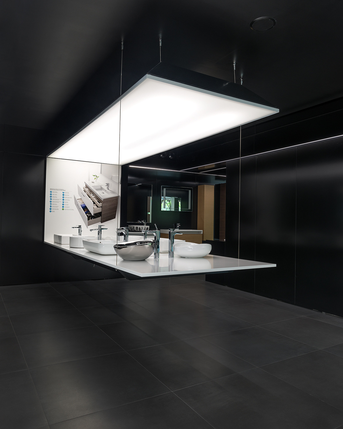 巴塞罗那 Roca 卫浴展示厅——自然光照的室内设计佳作-12