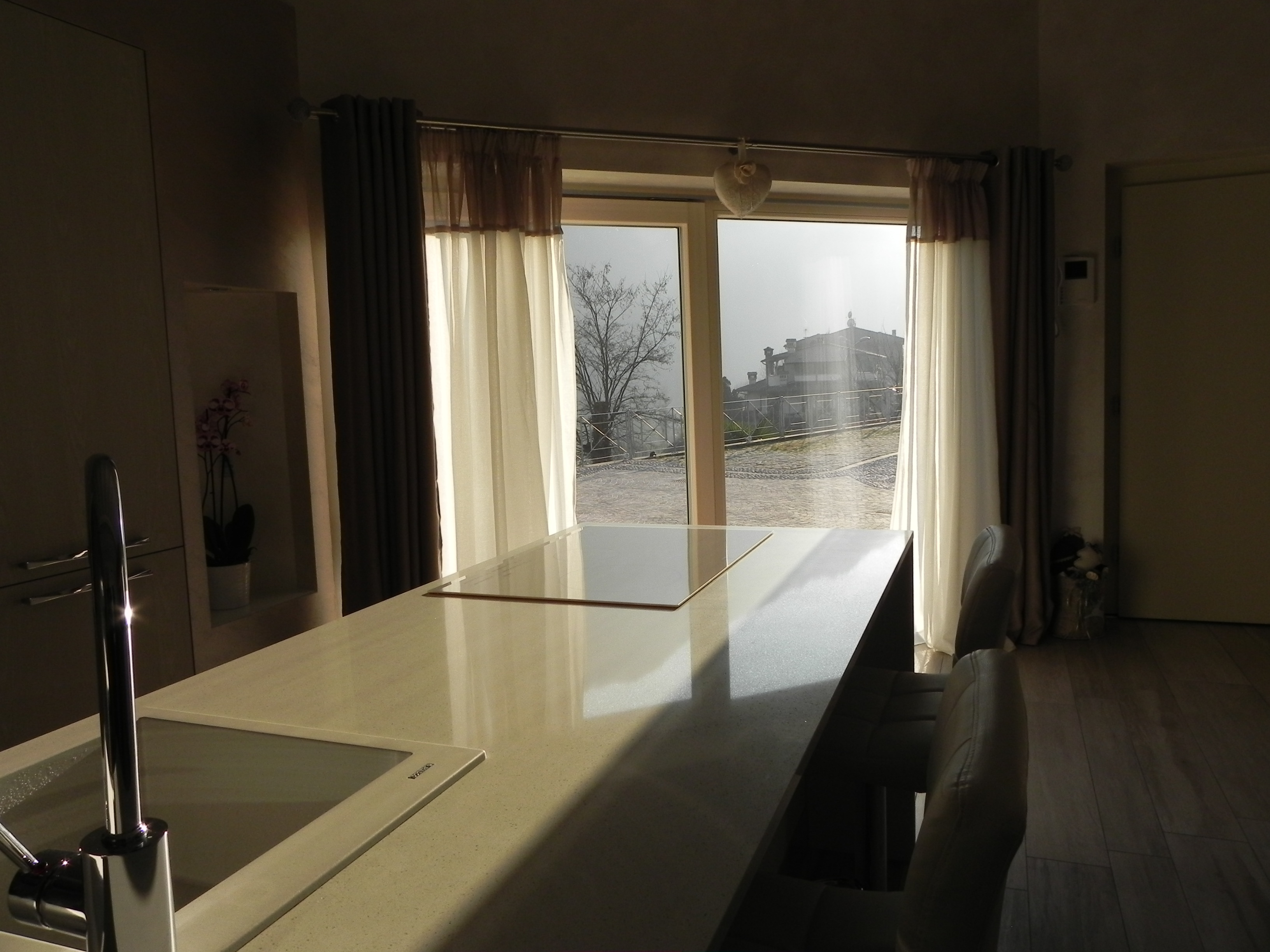 融合传统与现代的意大利木质别墅-6