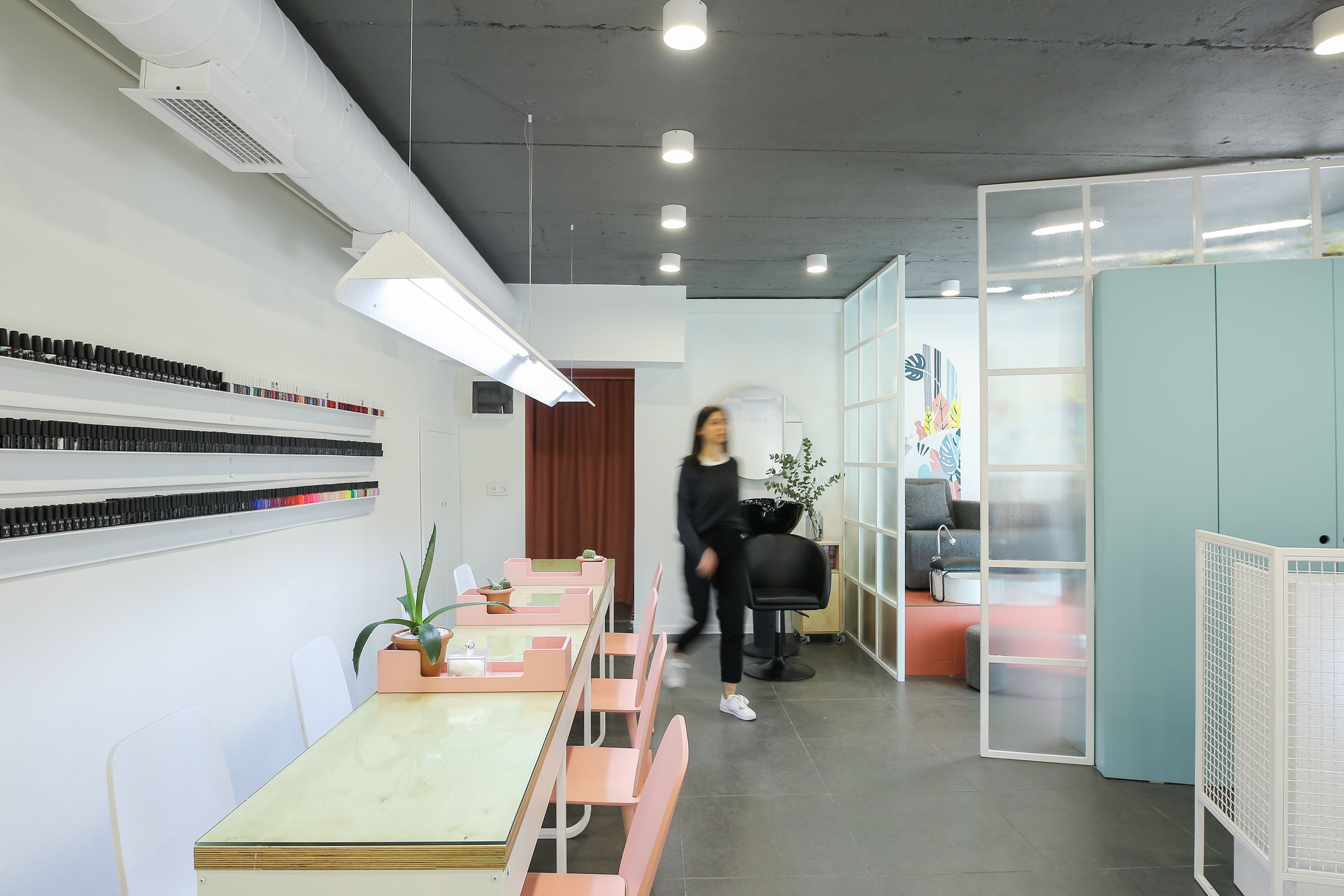 CMYK 色彩美学，打造梦幻美容院-7