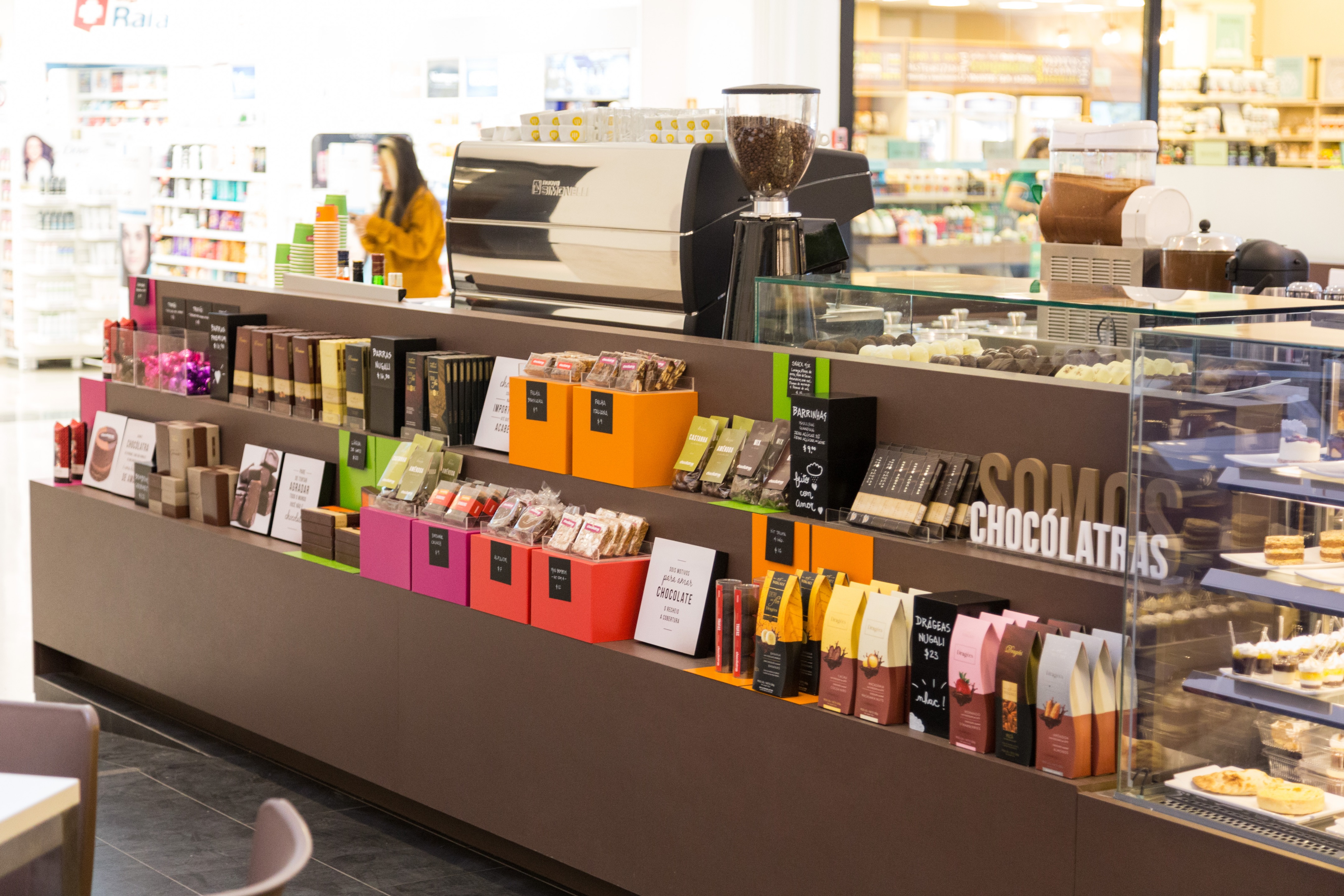 巧克力主题咖啡馆设计-13