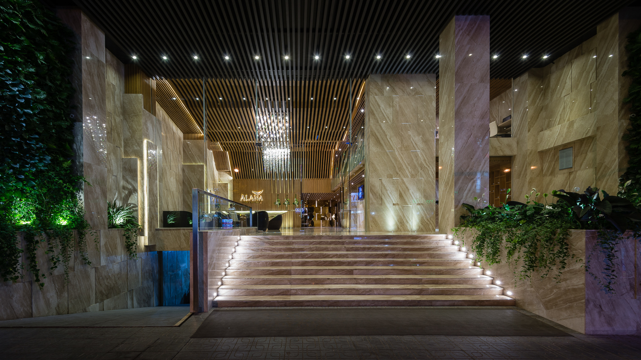 越南芽庄 Alana 酒店 | 绿意盎然的海滨度假胜地-6