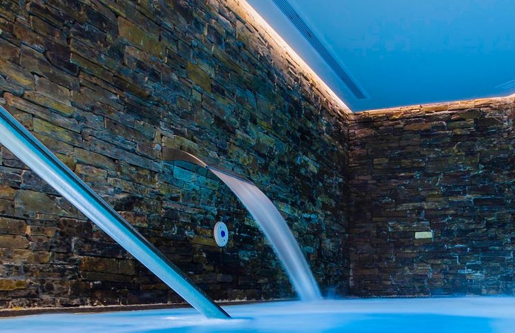 西班牙国家森林公园滑雪胜地酒店“El Lodge”翻新-10