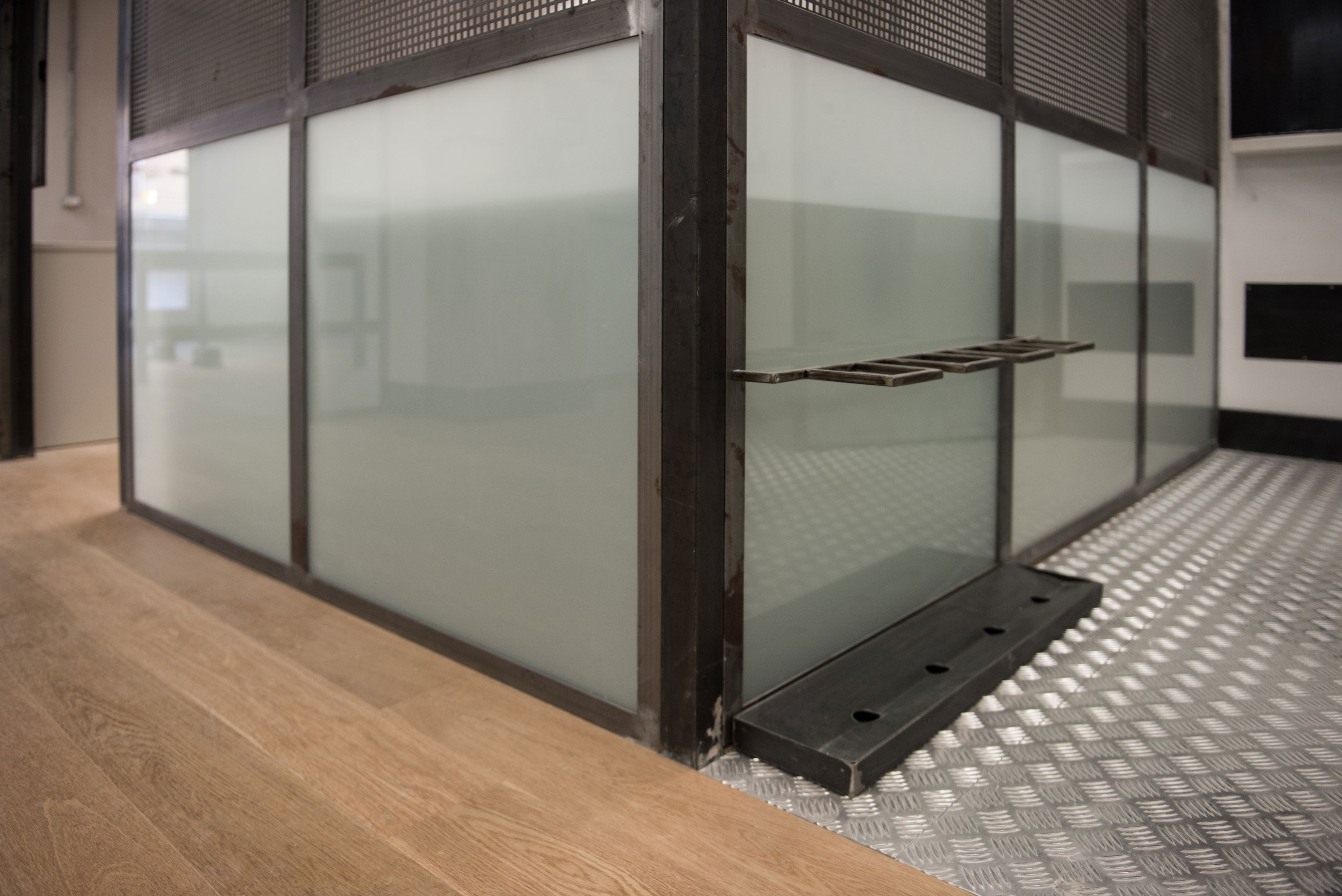 2014 年办公室设计 | 利用空间、材料与光线的巧妙结合-1