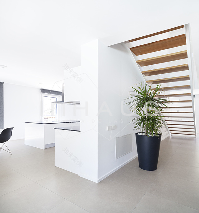 巴塞罗那简约现代模块化别墅-13