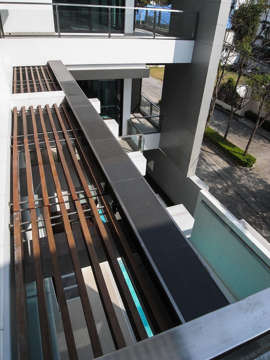 曼谷炫目住宅设计-18