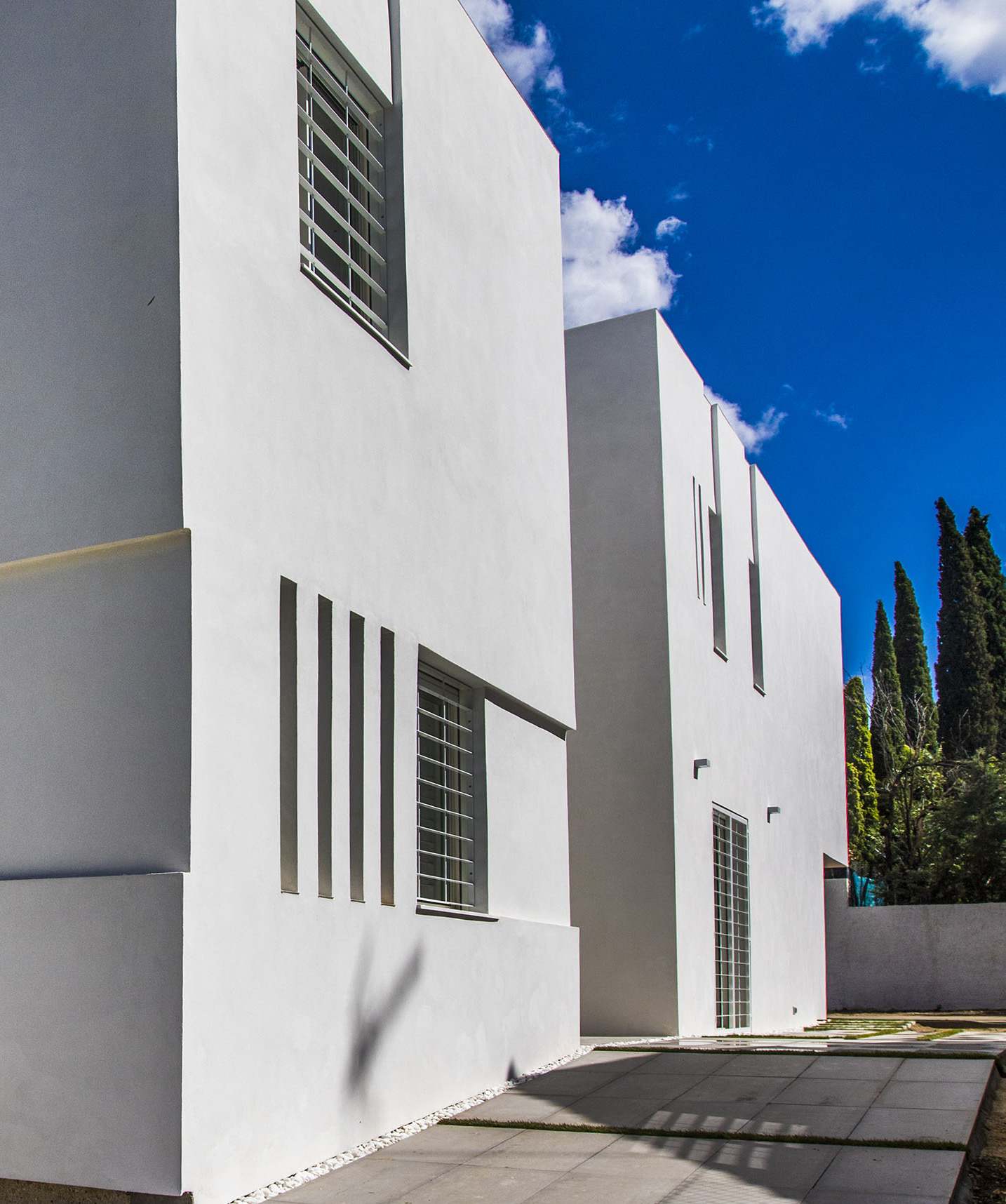 Madrid 山间别墅 | UNODE 工作室打造现代乡村家居-2