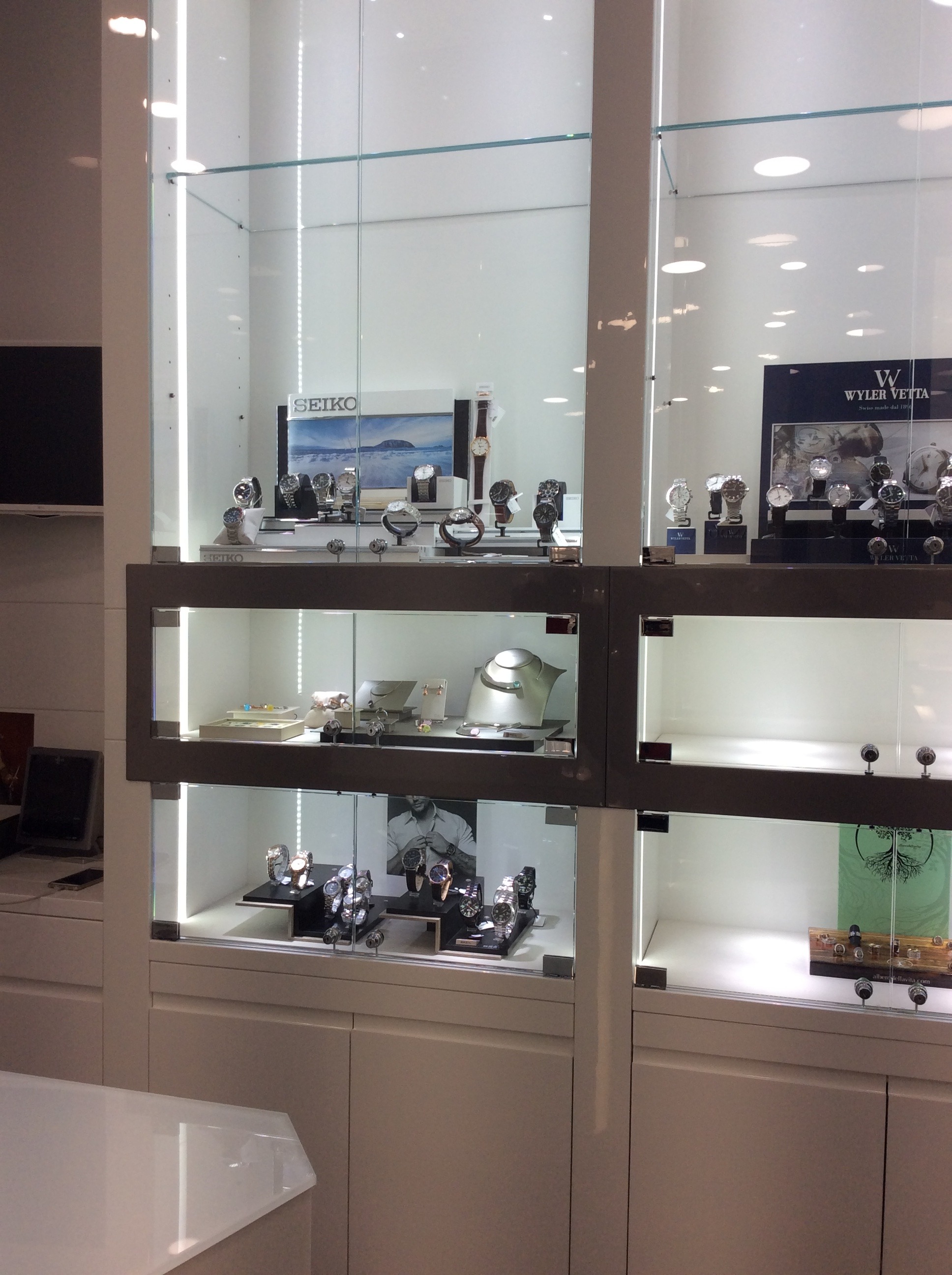 2017 年完成的 gioielleria Aprile 珠宝店设计-4