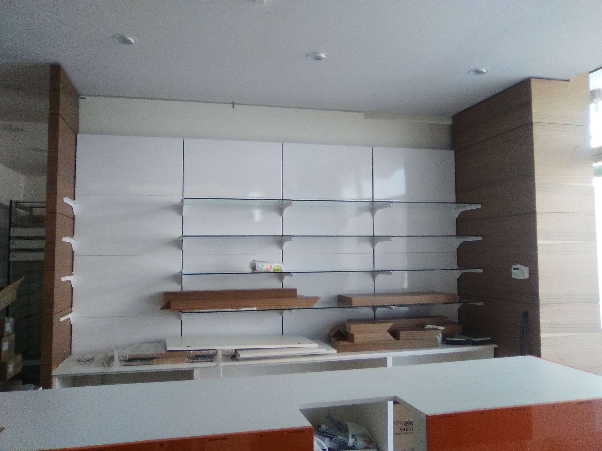 2016 年完成的 Olimpica 药店室内设计-8