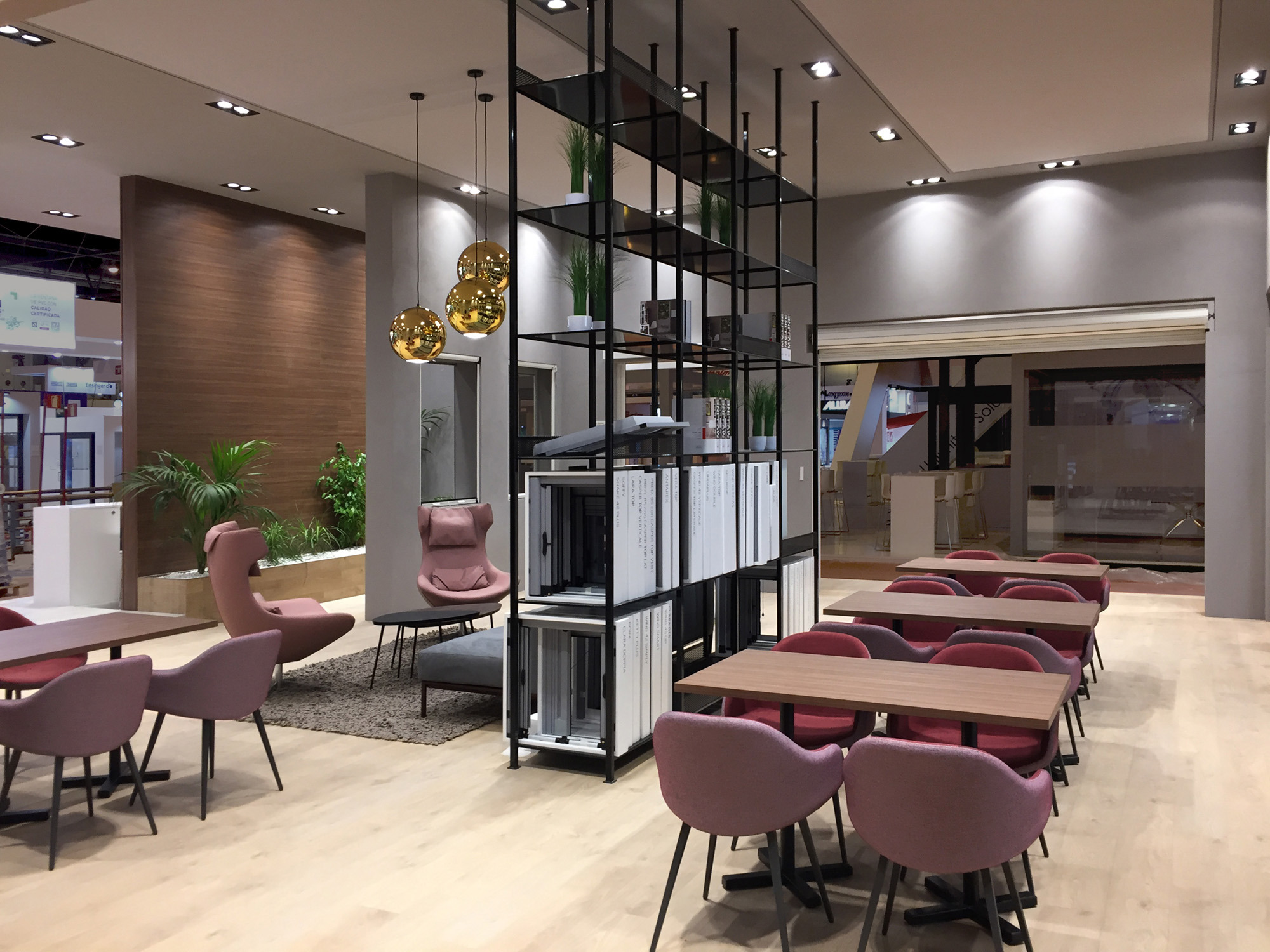 2018 年 Veteco 展览设计 | 极简风格的空间艺术-0