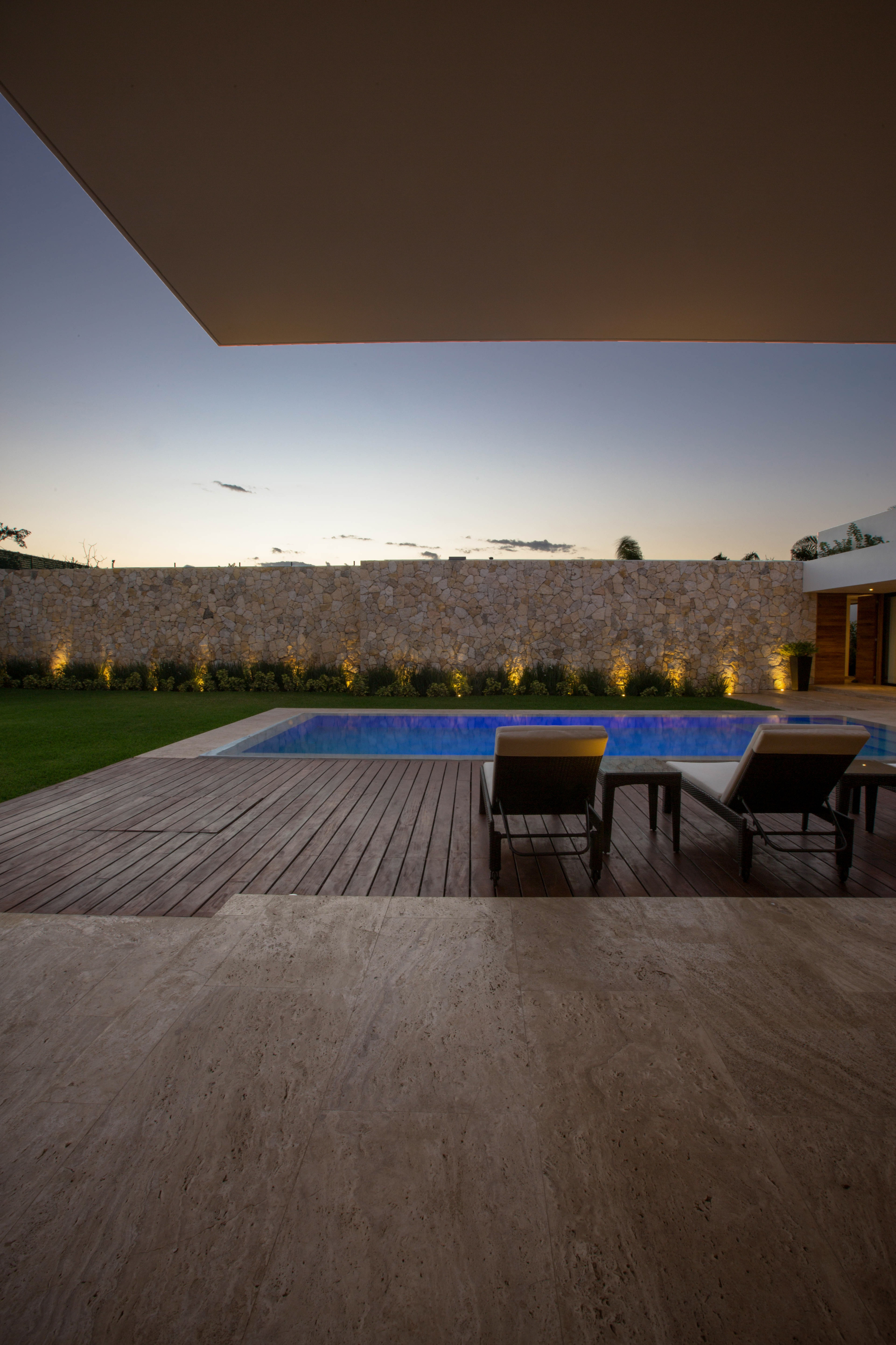 城市中的私密绿洲 · 角落之家设计-4