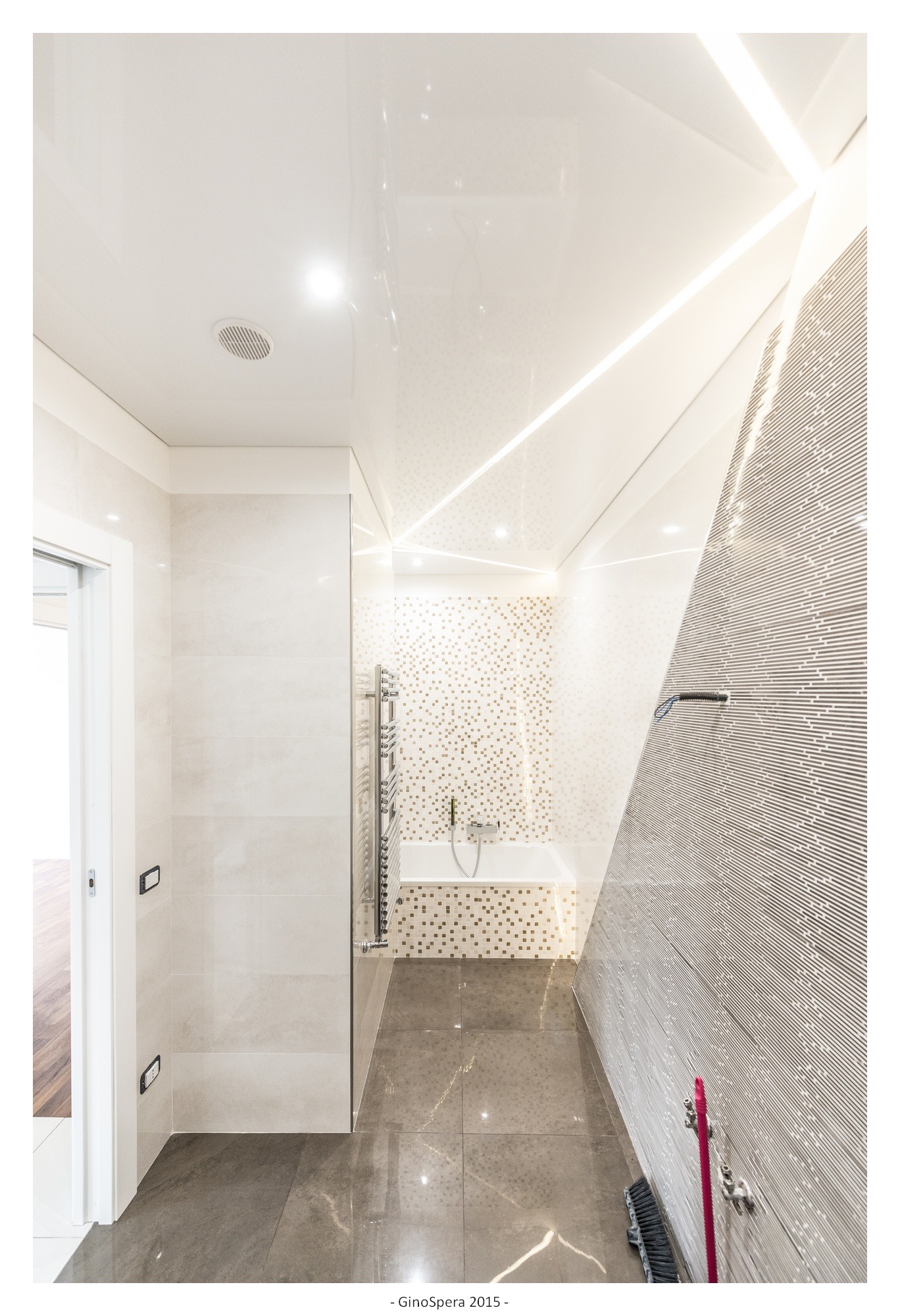 卧室带卫生间的水晶设计公寓-11