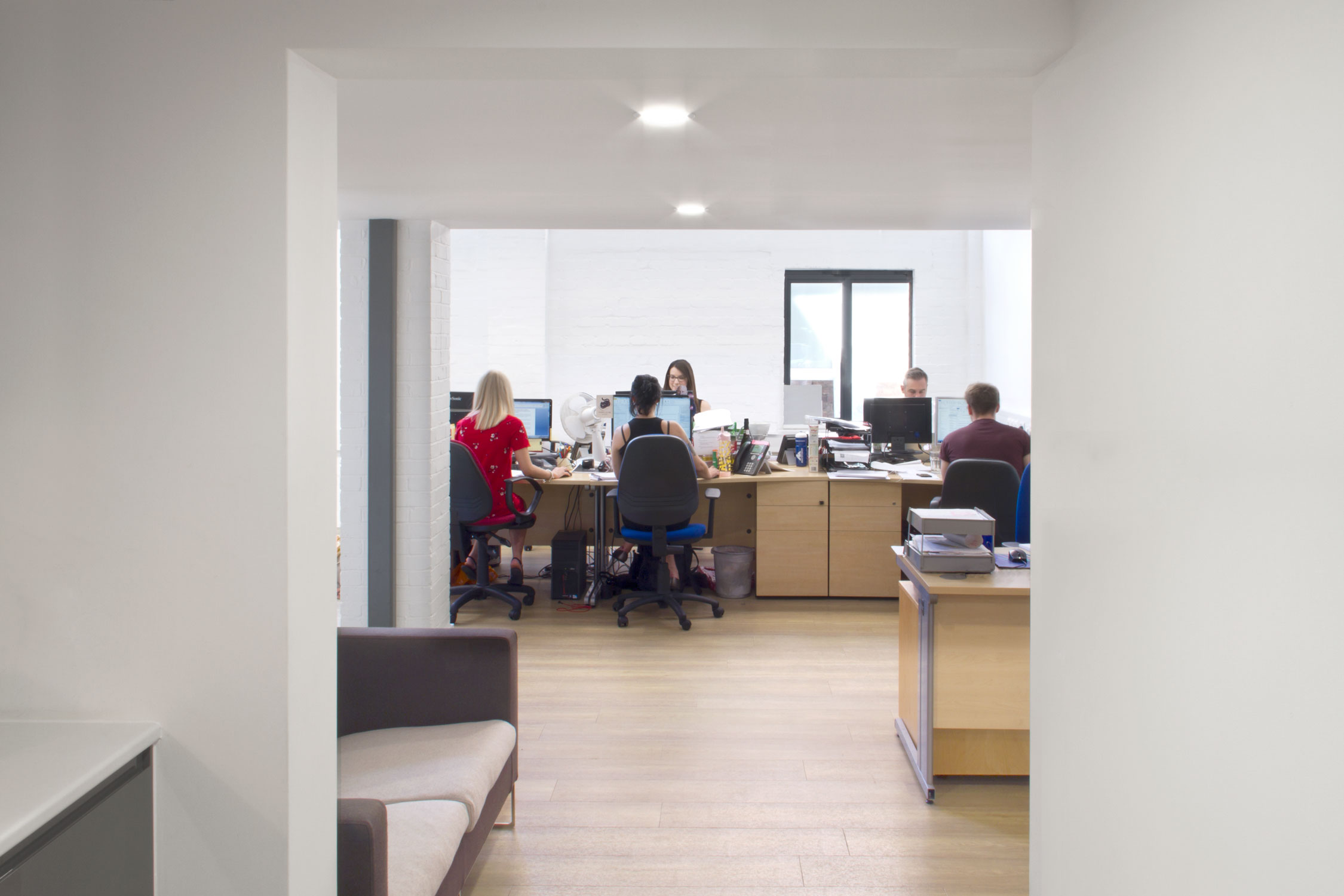 2018 年完成的仓库改造项目——惊艳的办公空间-5