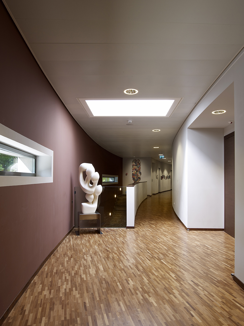 肖法尔宗教中心-13