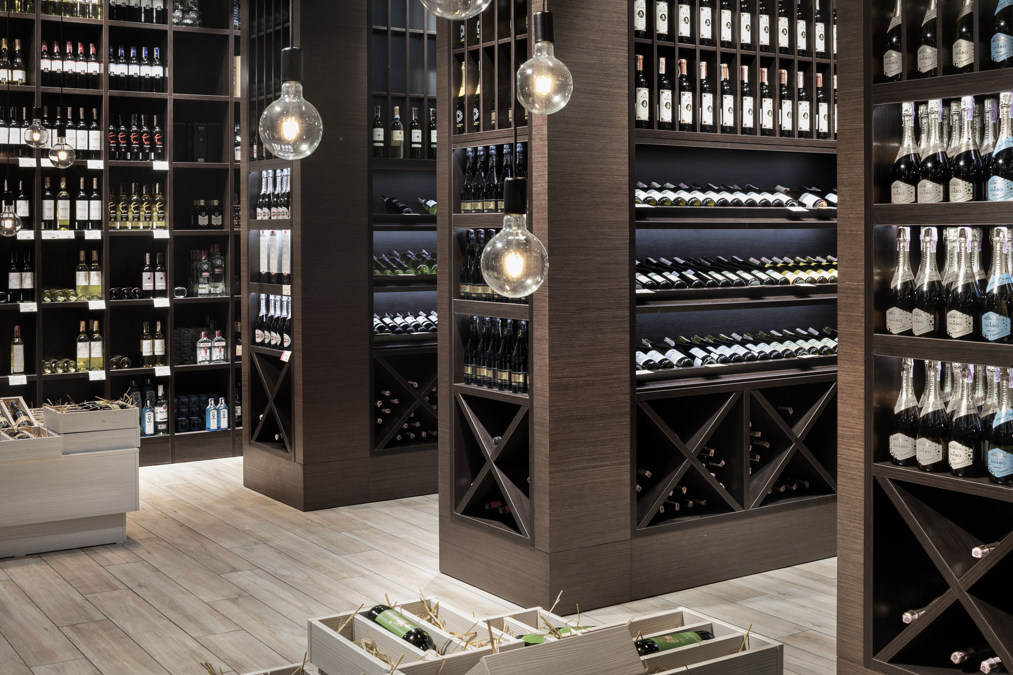 阿尔科马格酒类饮料店-12