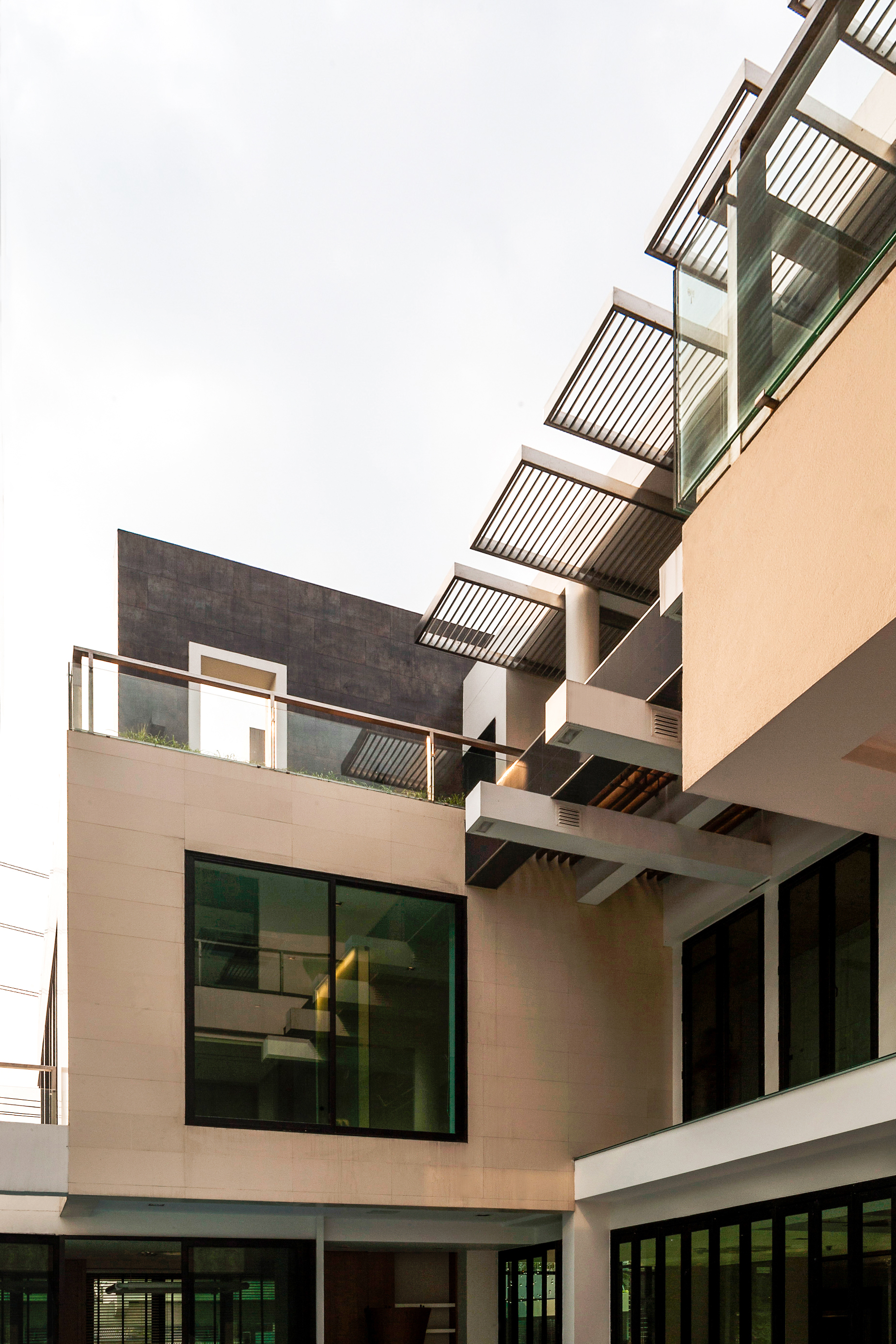 曼谷炫目住宅设计-7