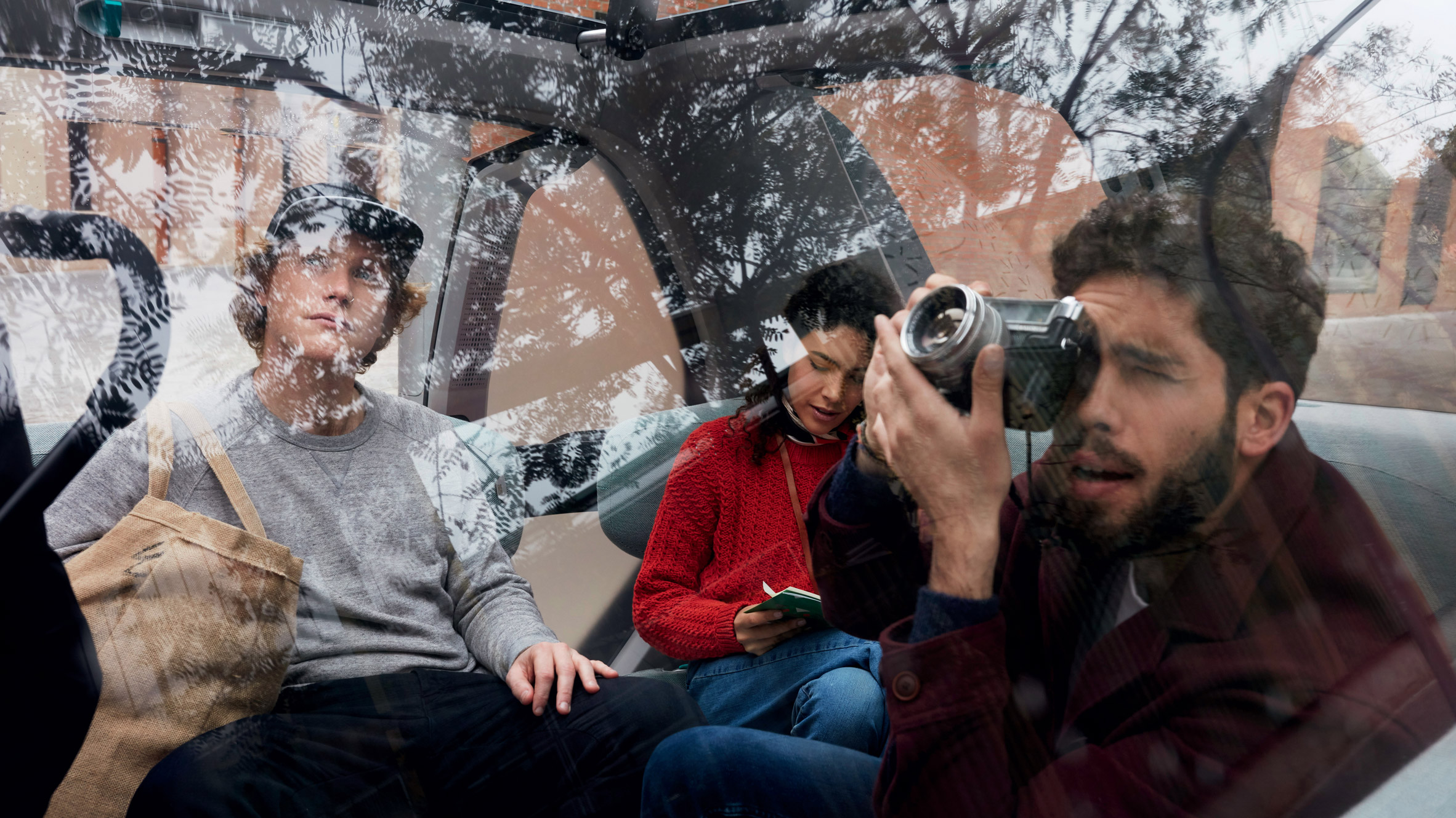 雷诺推出无人驾驶电动汽车共享服务-29