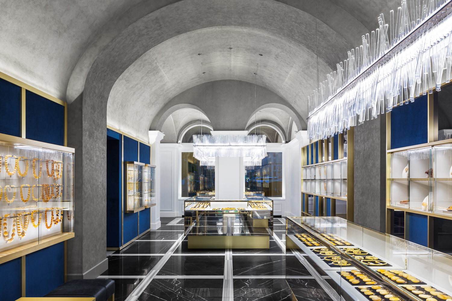 俄罗斯琥珀品牌店,米兰市中心建筑传奇-0