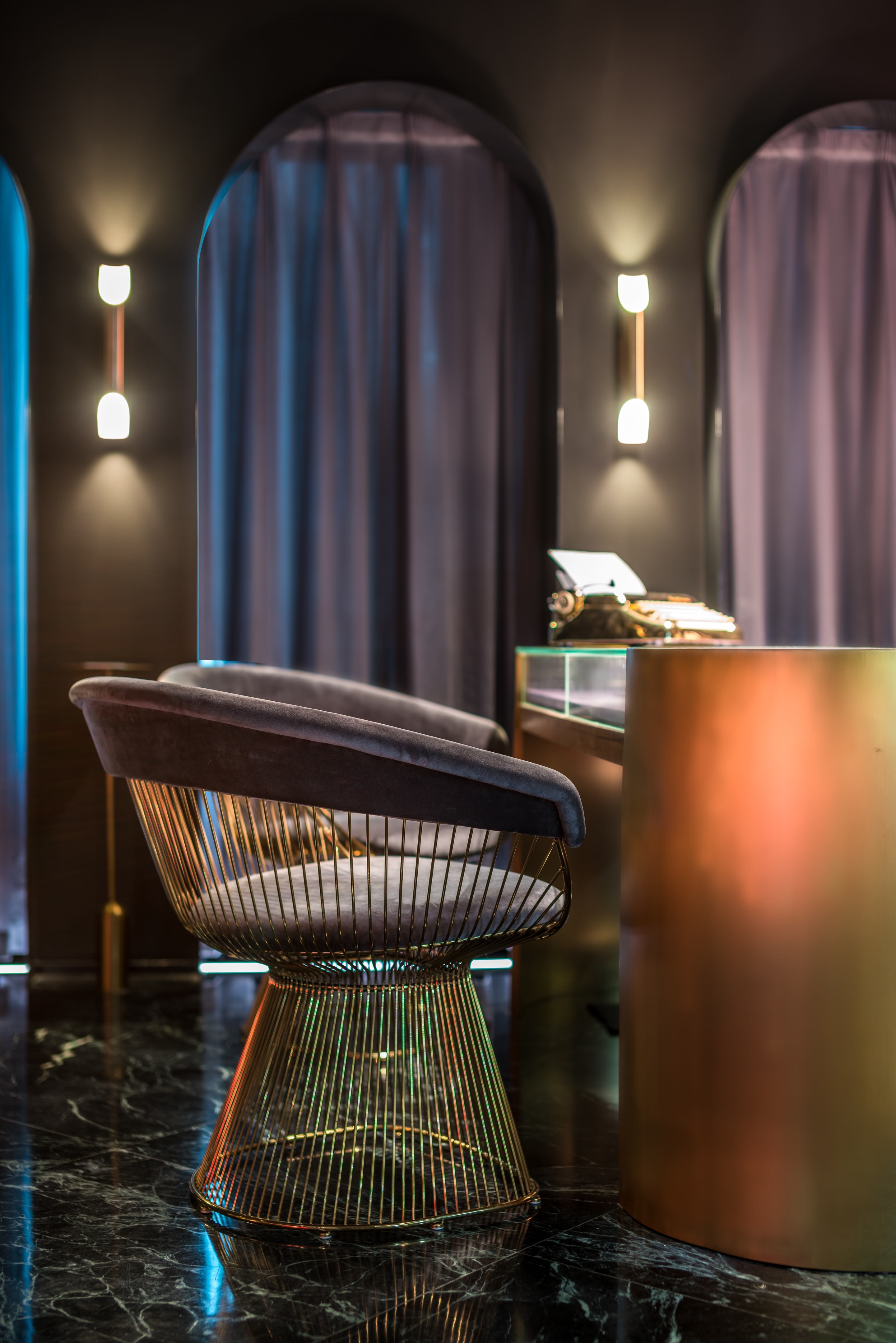 心灵之窗 | 郑一珠宝展示空间-8