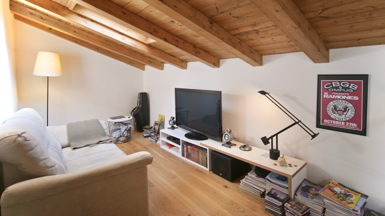 震后重建的意大利小公寓-5