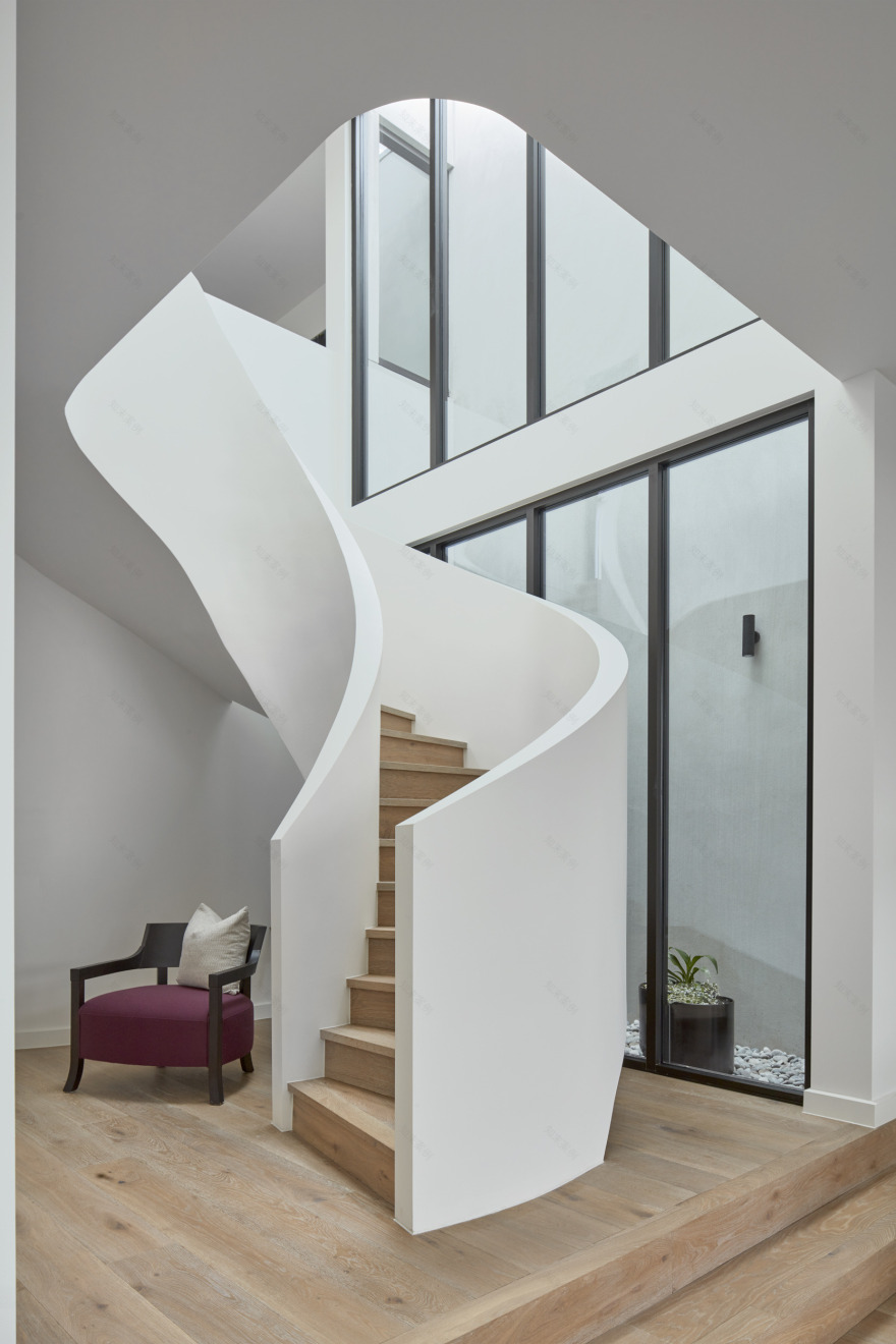 墨尔本 Cressy 街别墅 | 自然光与曲线空间的完美融合-36