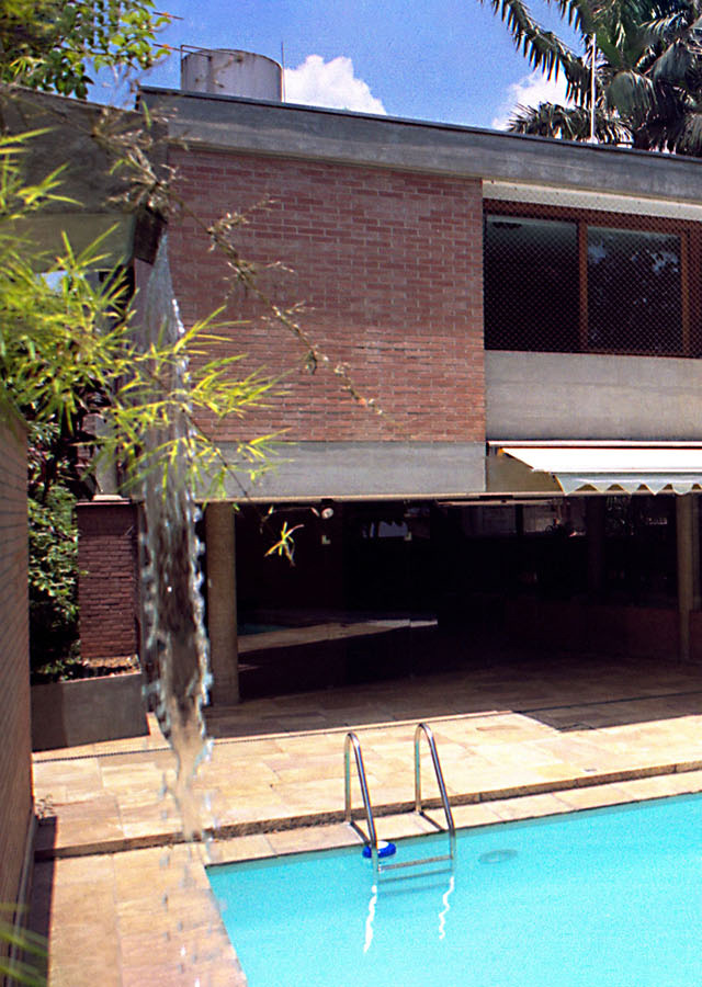 绿意盎然的家庭住宅-31