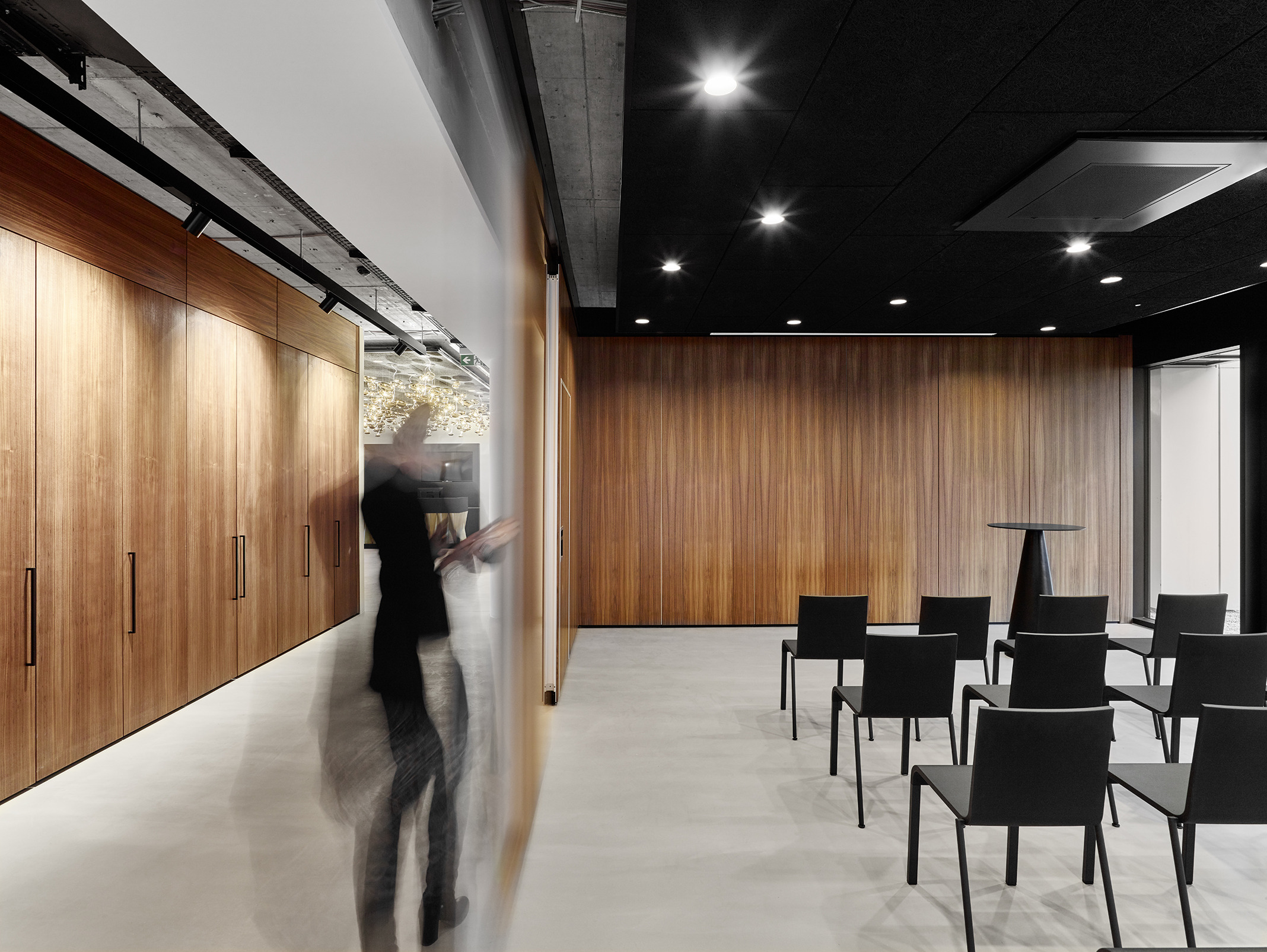 2017 年完成的办公室室内设计案例-6