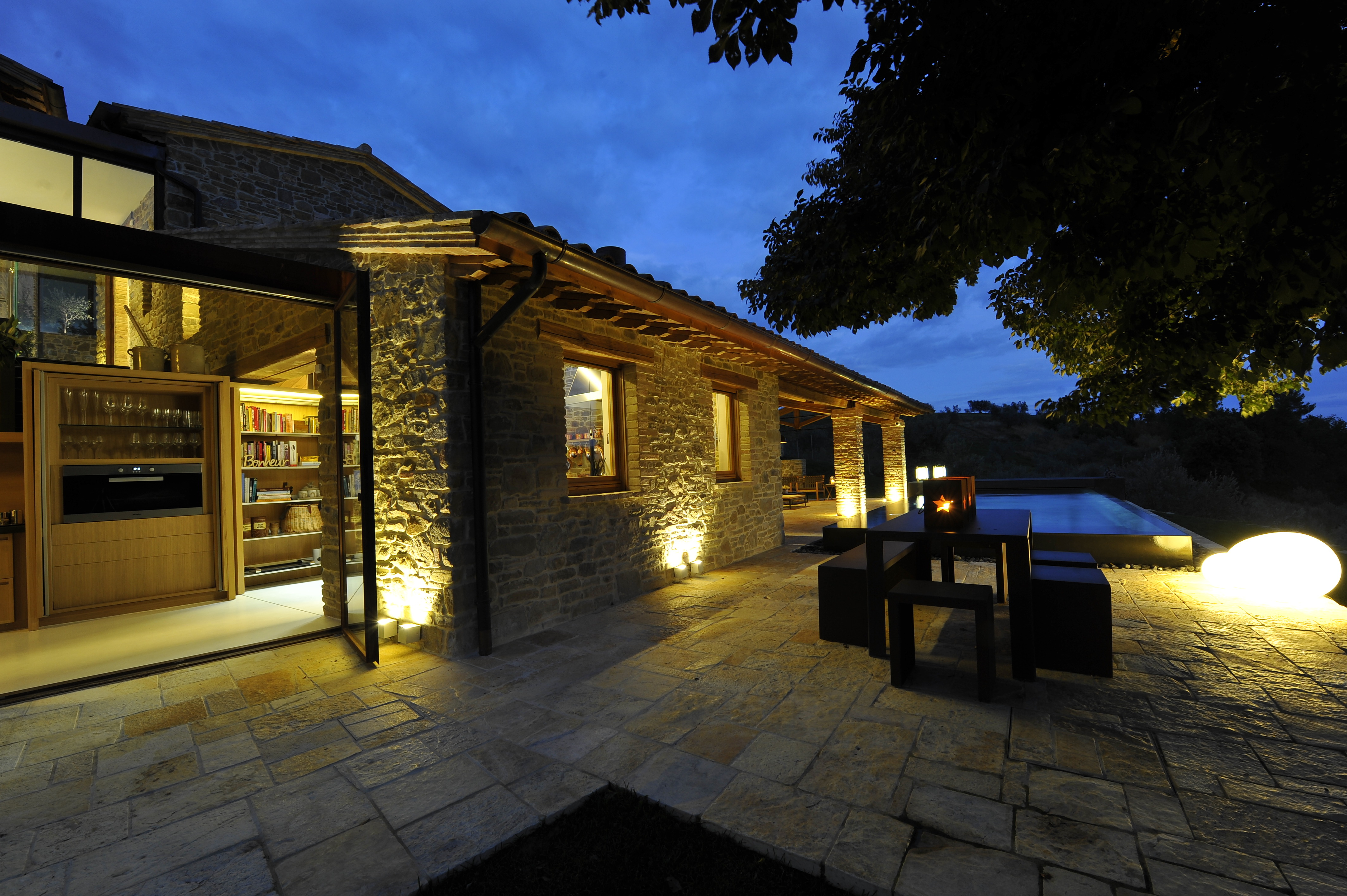 融合历史与当代的 12 世纪意大利古堡改造-35