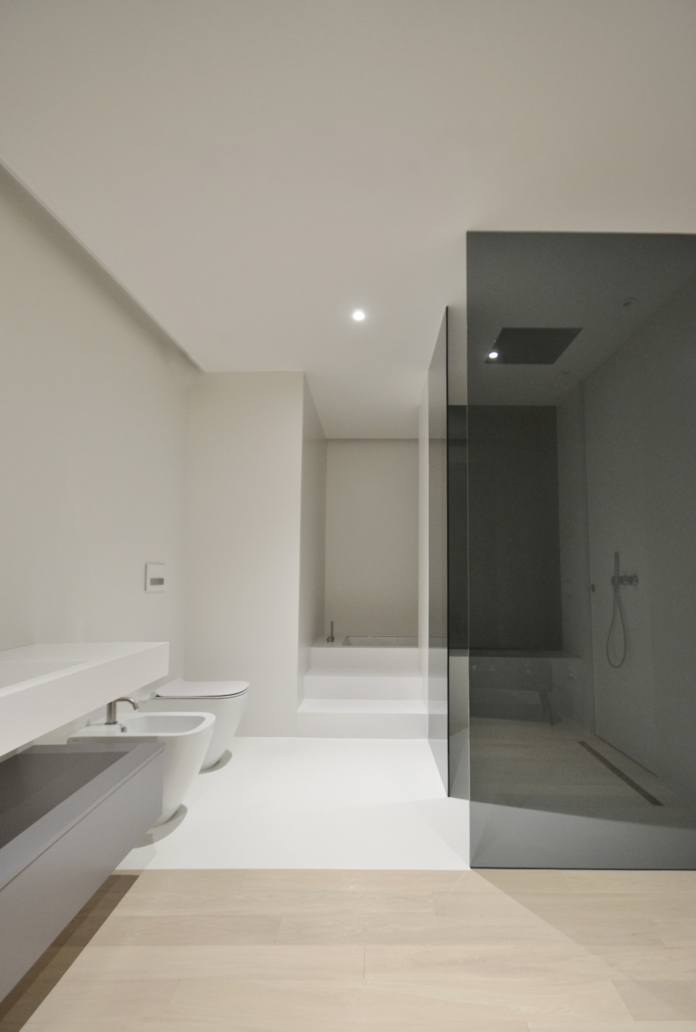 简约白色调，城市美景尽收眼底-12