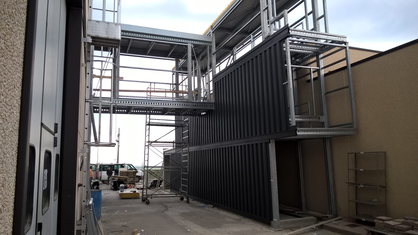 集装箱办公空间，独特设计展现灵活与坚韧-14