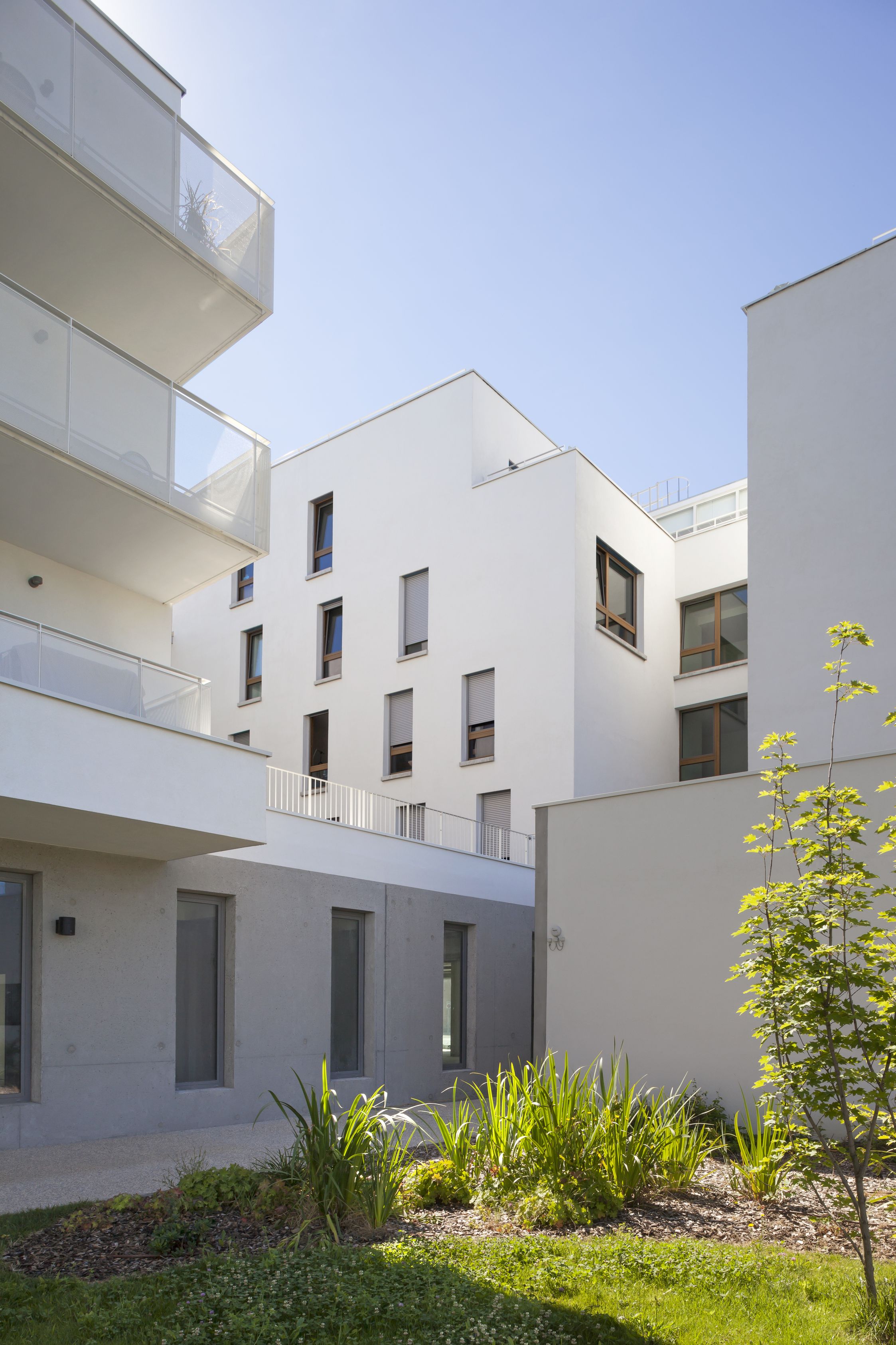 Bourg-lès-Valence 市 BBC+ 公寓 | 绿色环保、高效节能的设计典范-2