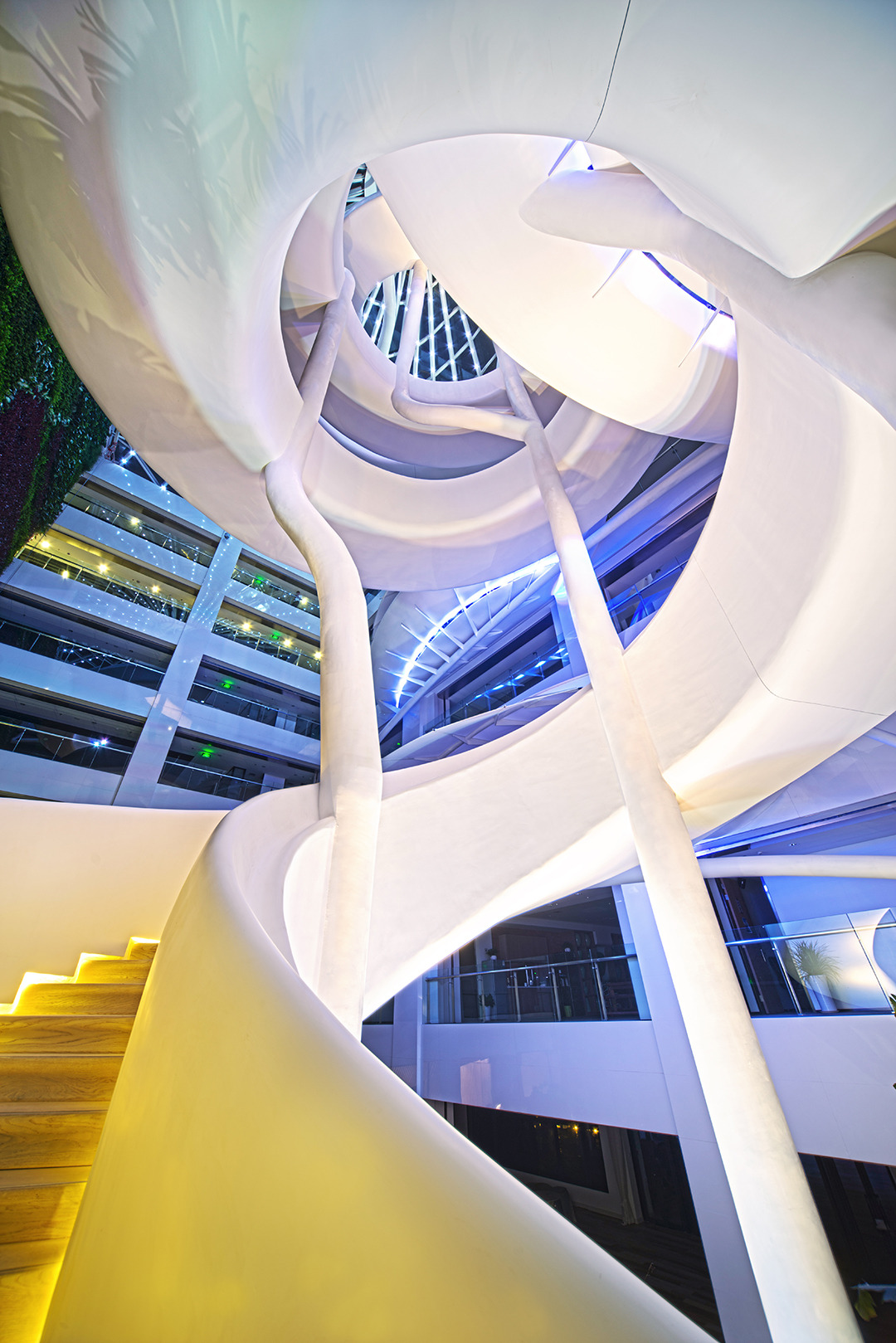 OL 总部 | 园林景观与办公空间的完美融合-13