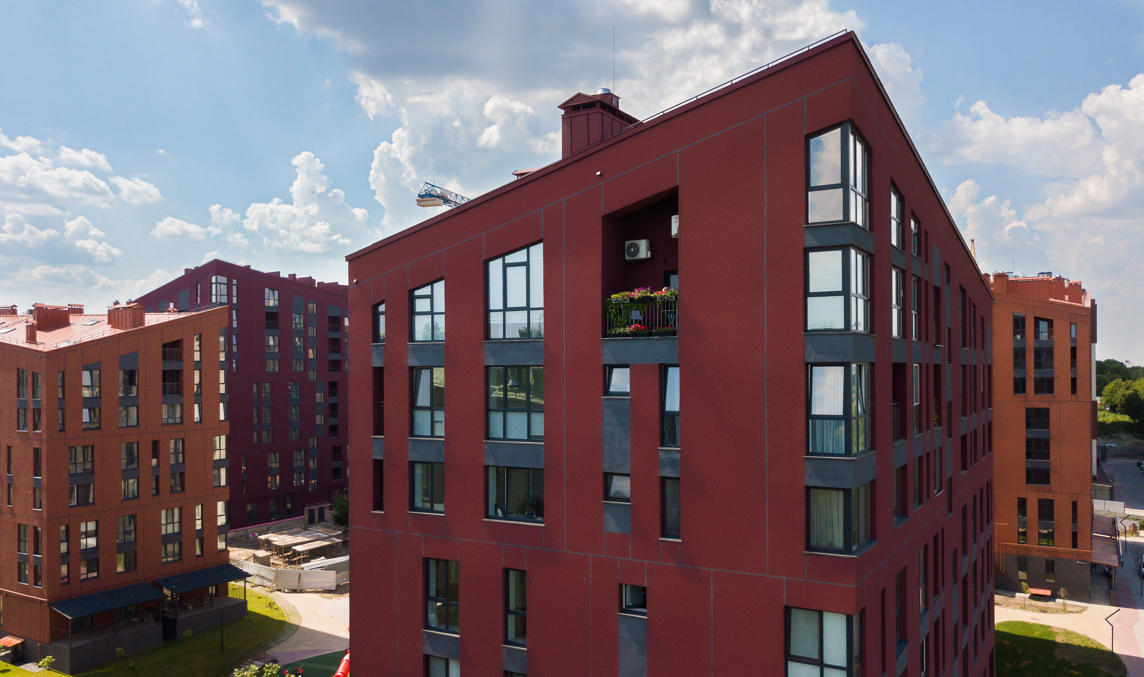 动态光谱住宅 | 斜屋顶的创意表达-8