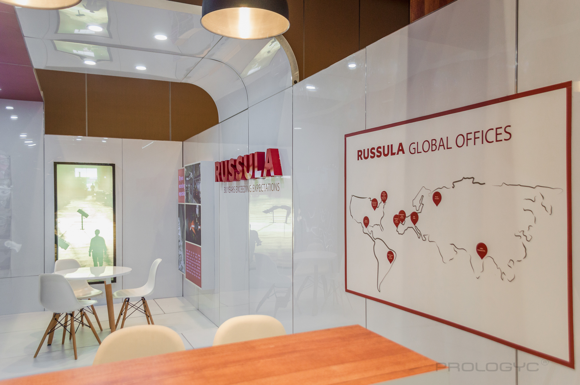 Russula 西班牙展台设计 | 光与影的巧妙互动-15