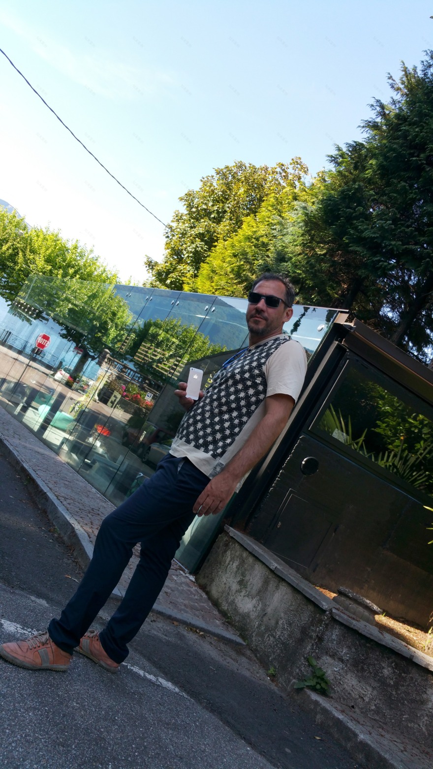 动感空间·丹尼尔·马卡乔的 WETstore 设计-19