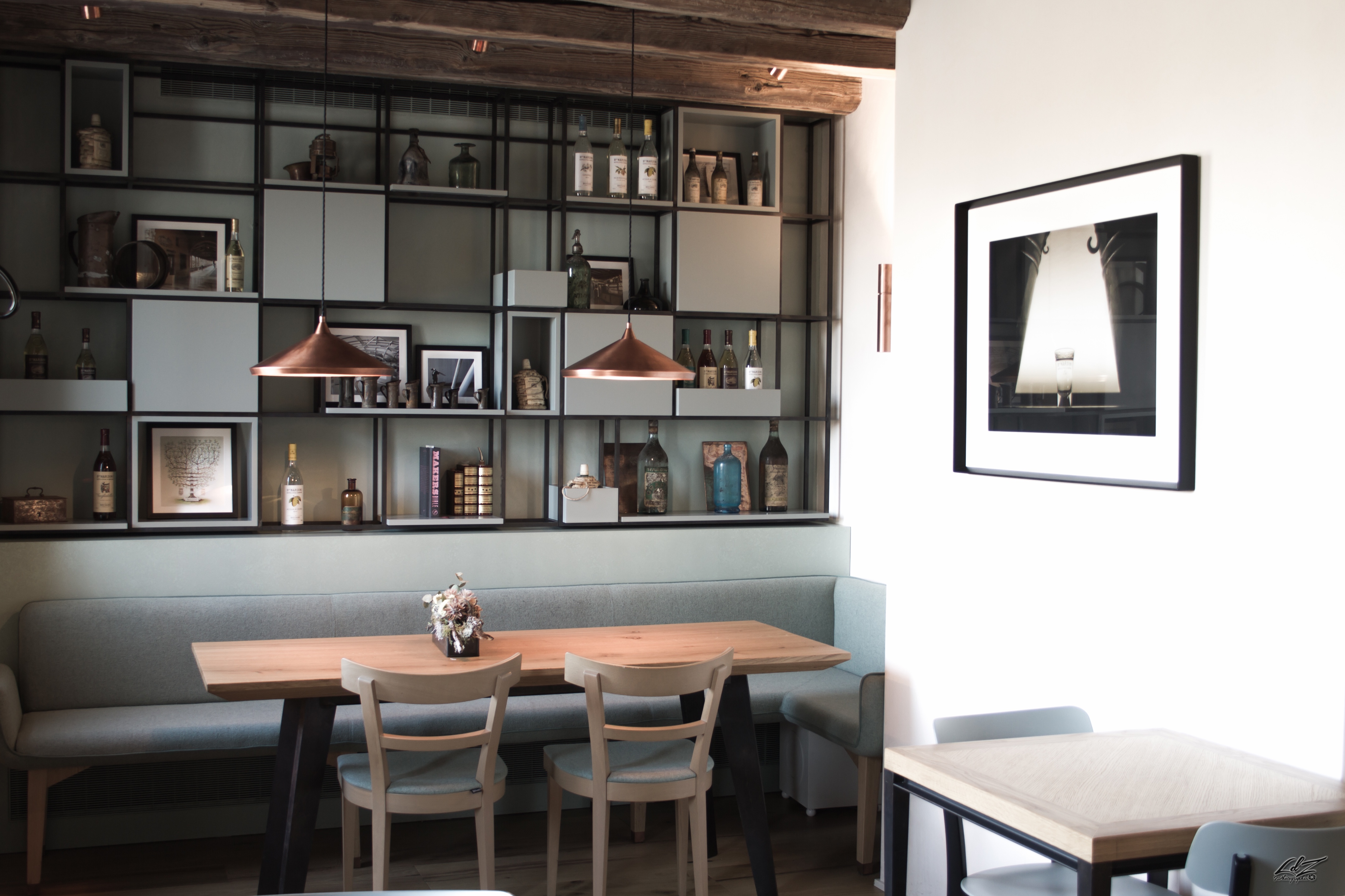 意大利百年酒厂变身复古咖啡馆-13