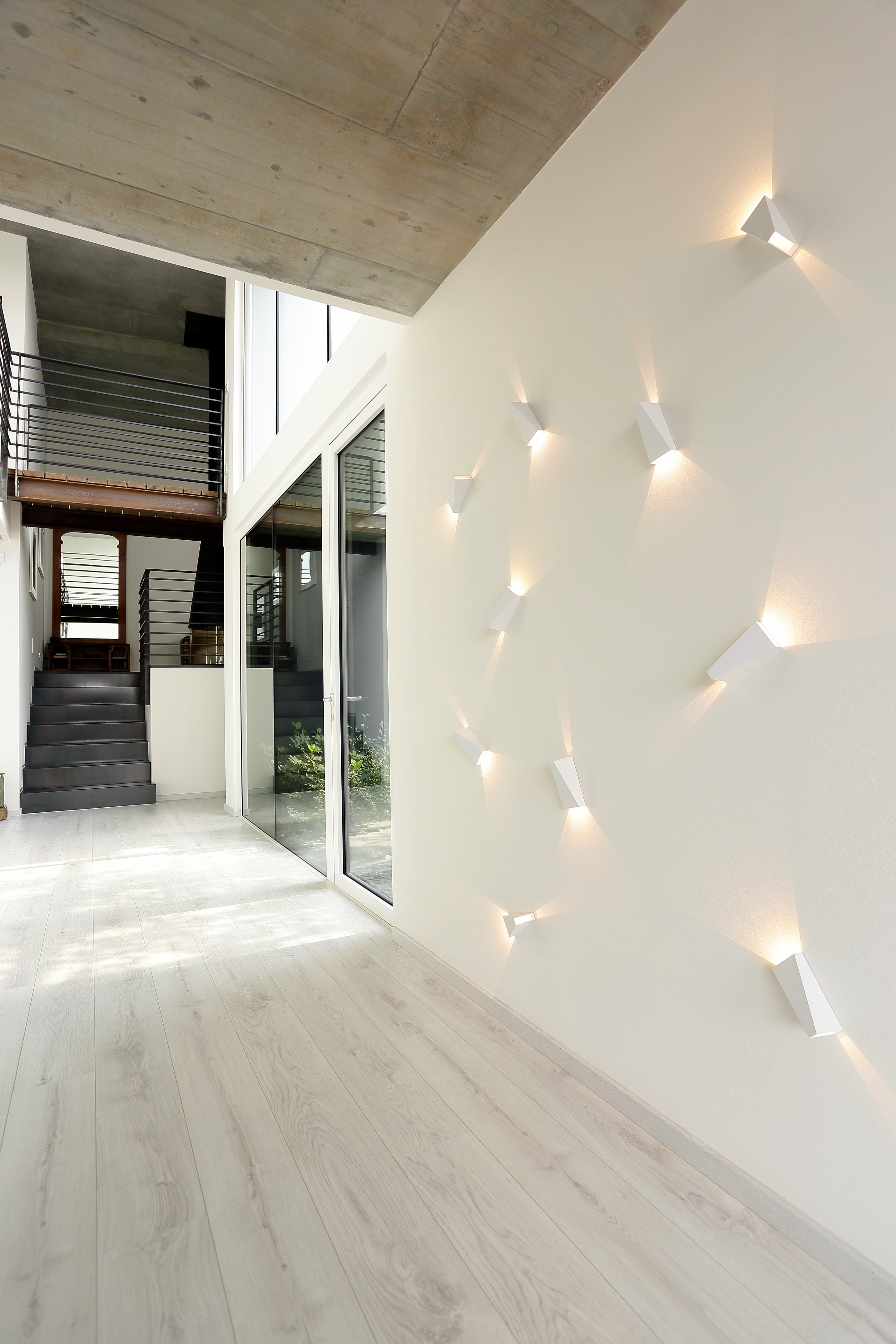 光影交织的"Villa di Luce e Riflessi"-34